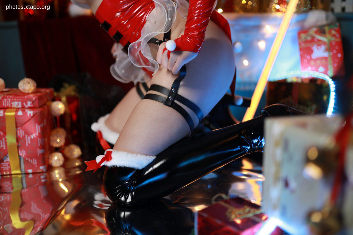 Online Beauty, Daily_Ganlory Christmas theme sexy red high fork, black leather boots showed beautiful legs seductive photo 45p