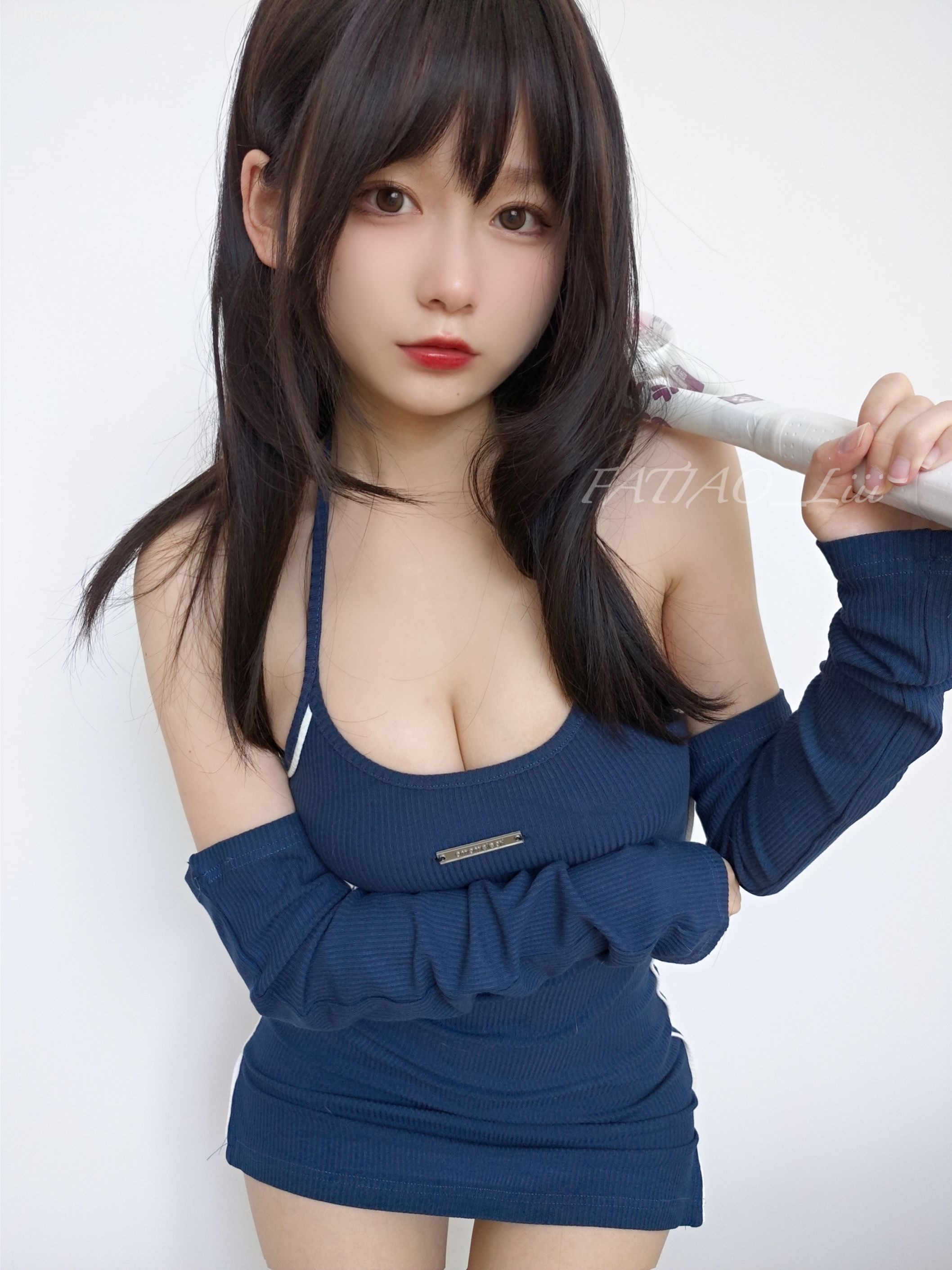 Its very hot to play with a stunned tennis ~ 💦 25p1V