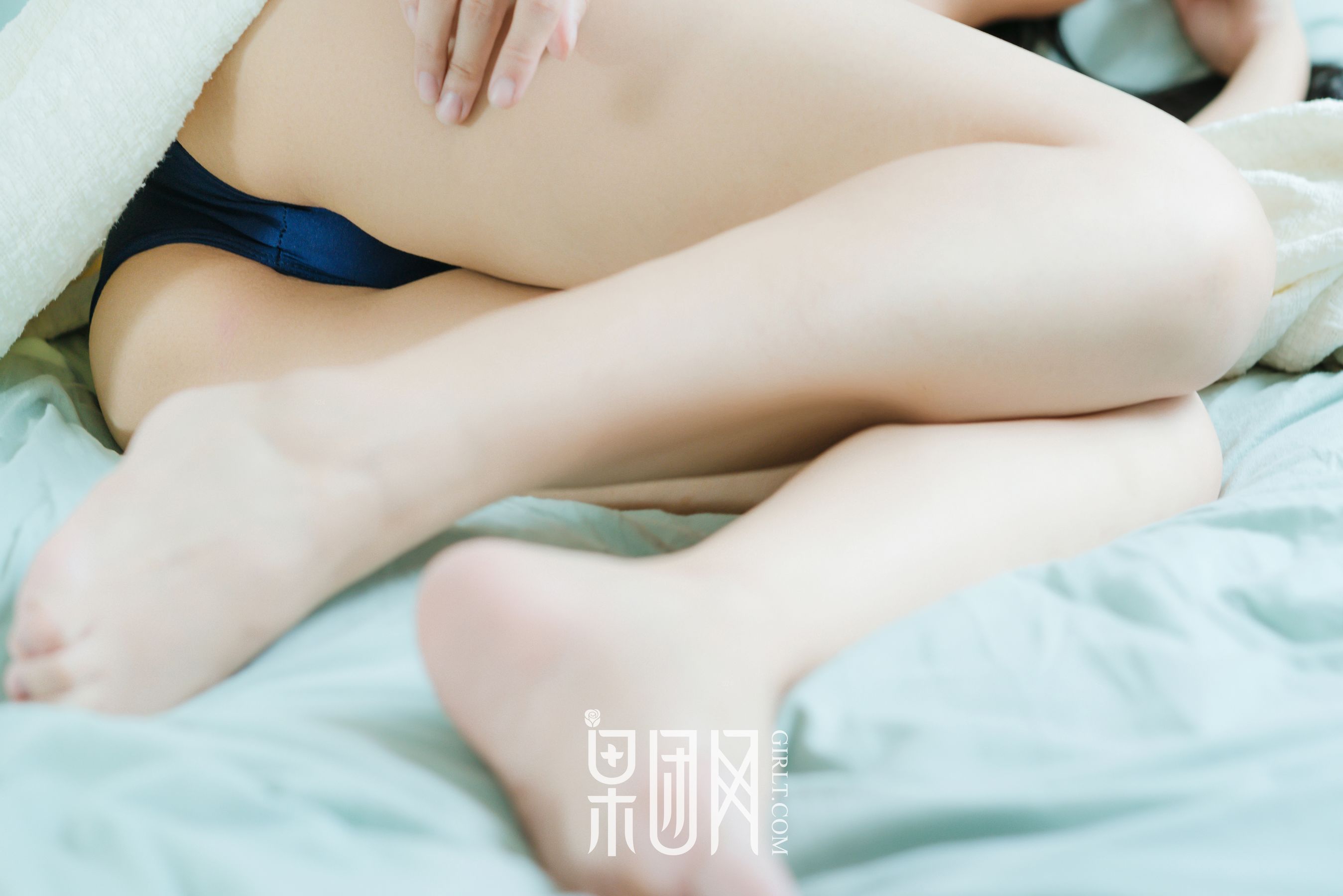 Rabbit Er Japanese Student Fragrance Shoulder Hip H buttocks VS Naked Back Beautiful Legs Fruit Group Girlt No.047