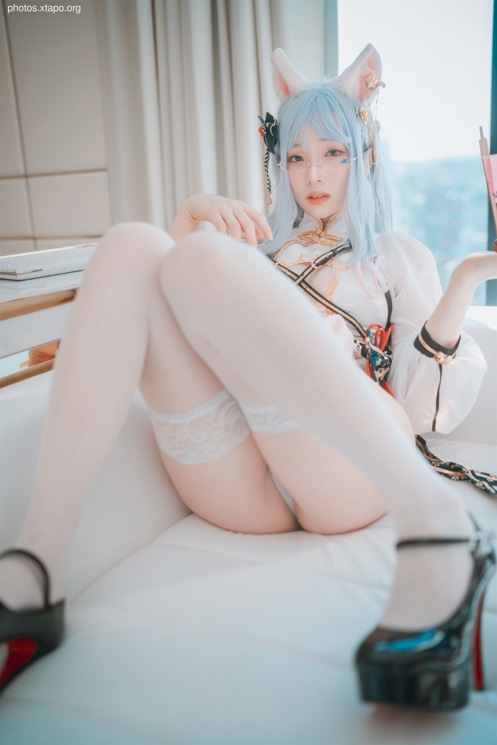 Djawa Photo - Bambi (밤비) - The cat wears an qípáo