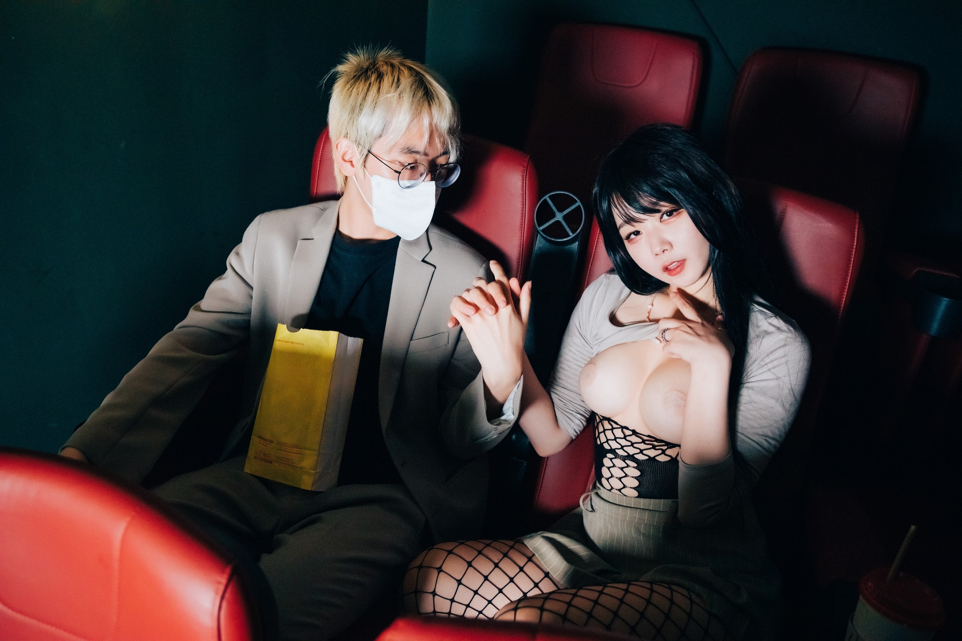 [LOOZY] Zia – xxx in the theater S.Ver