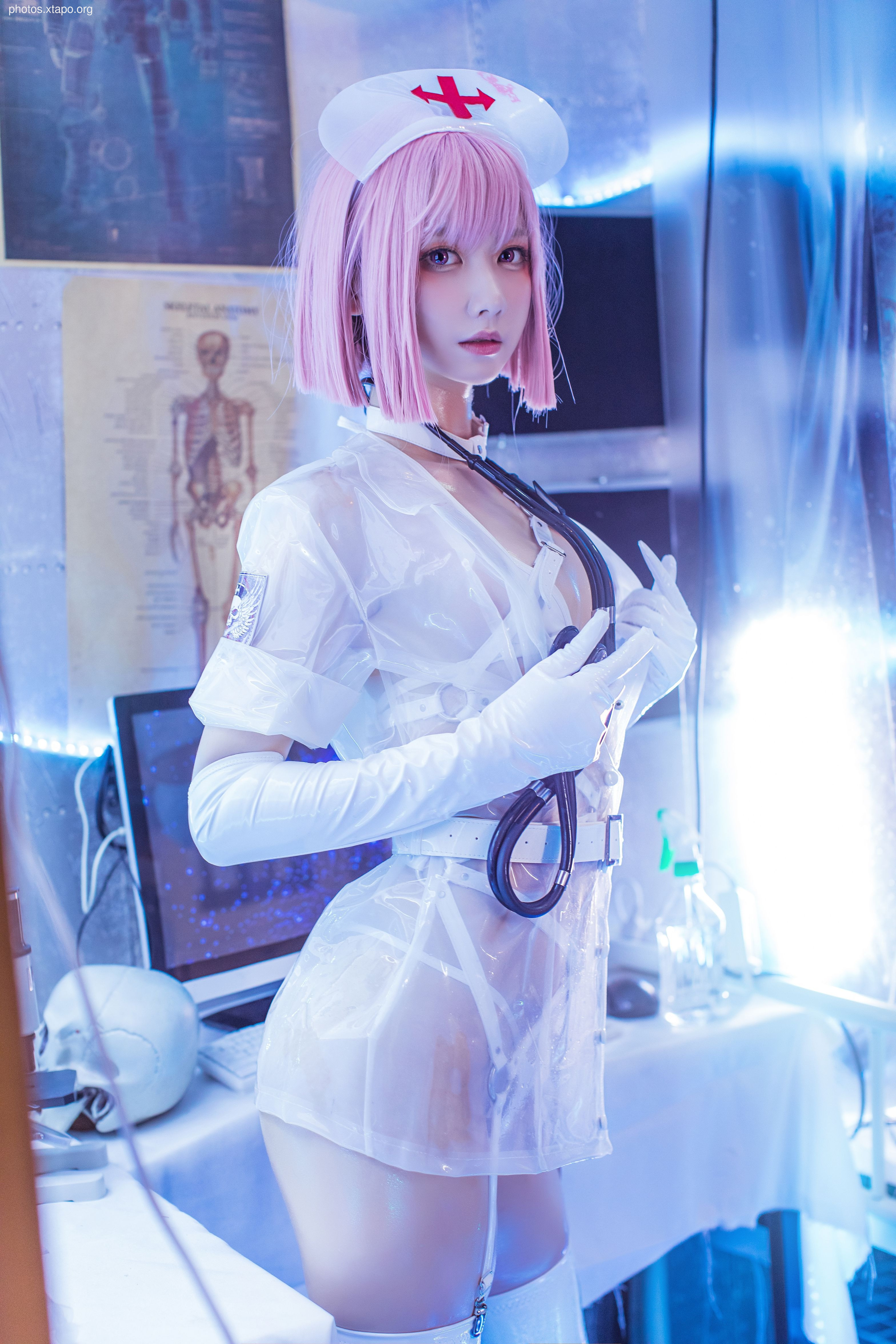 Quan Taozi Transparent Nurse