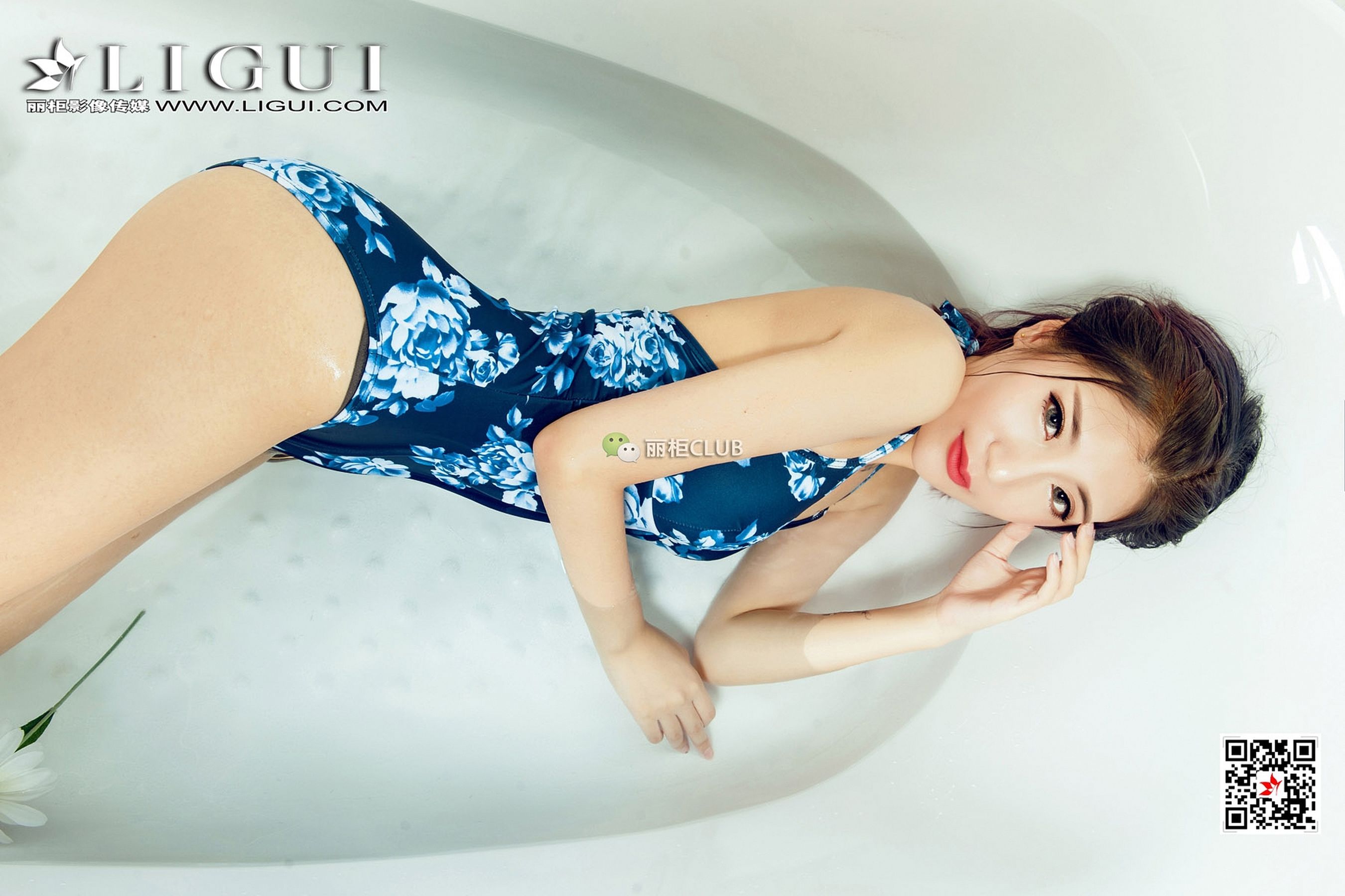 Model Youyou Bath Jade Foot Li Cabinel LIGUI