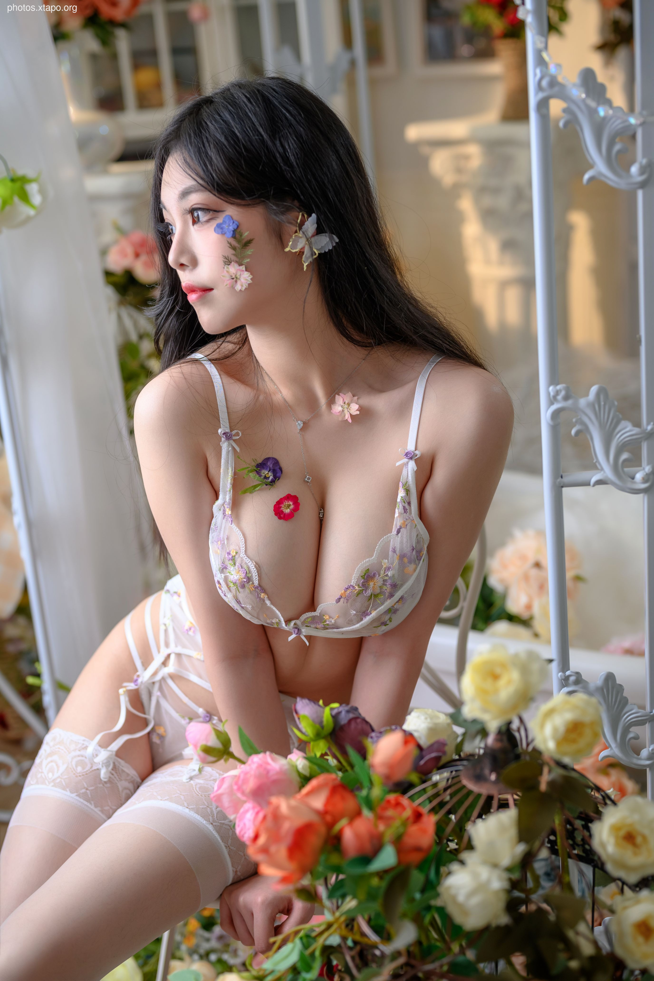 Honey Cat Qiu -Flower Room Girl (May 29th Member Resources)