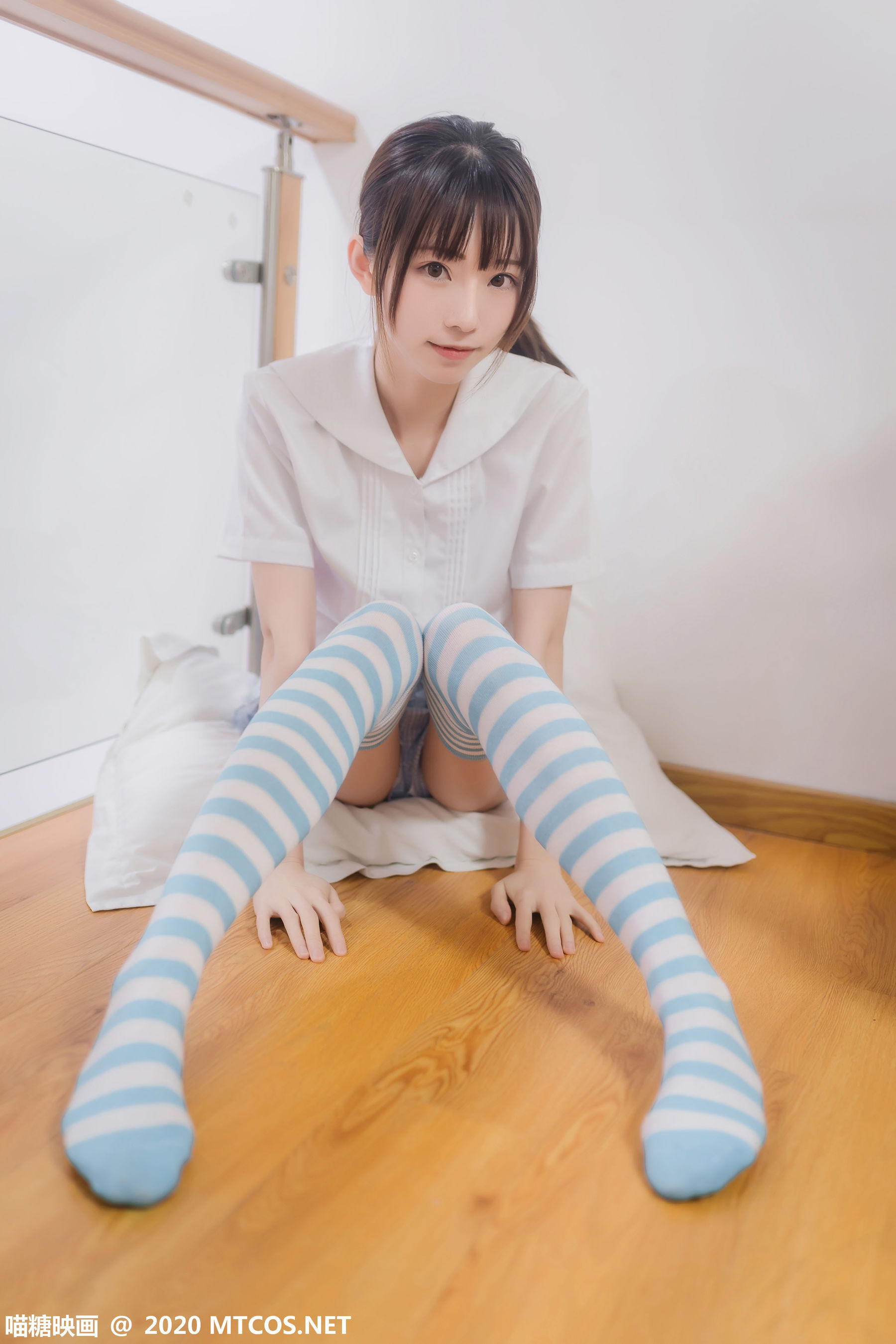 Meow Sugar Scales VOL.216 Blue Striped Socks