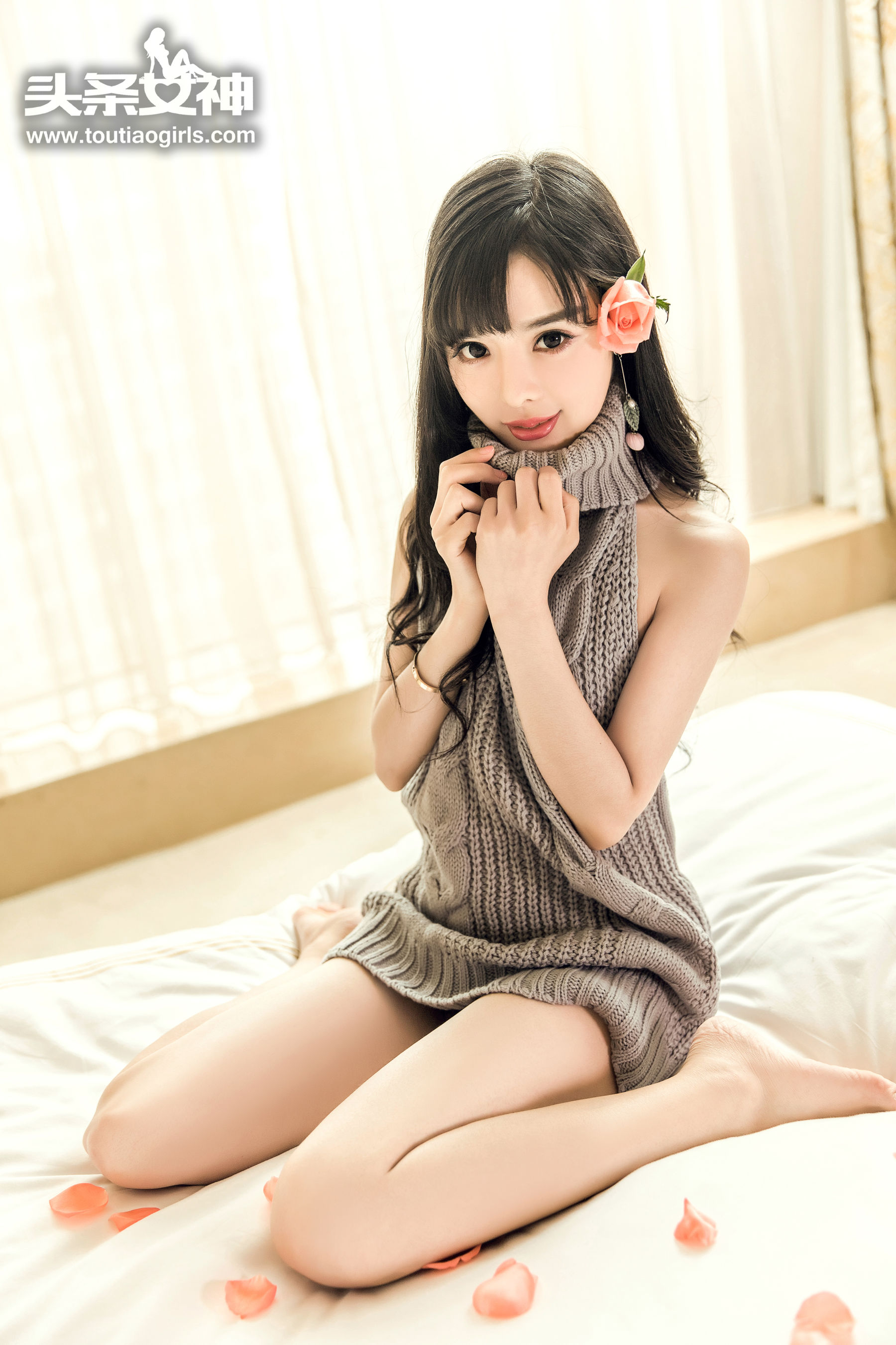 Zhou Xiyan's Internet Red Sweater Headline Goddess