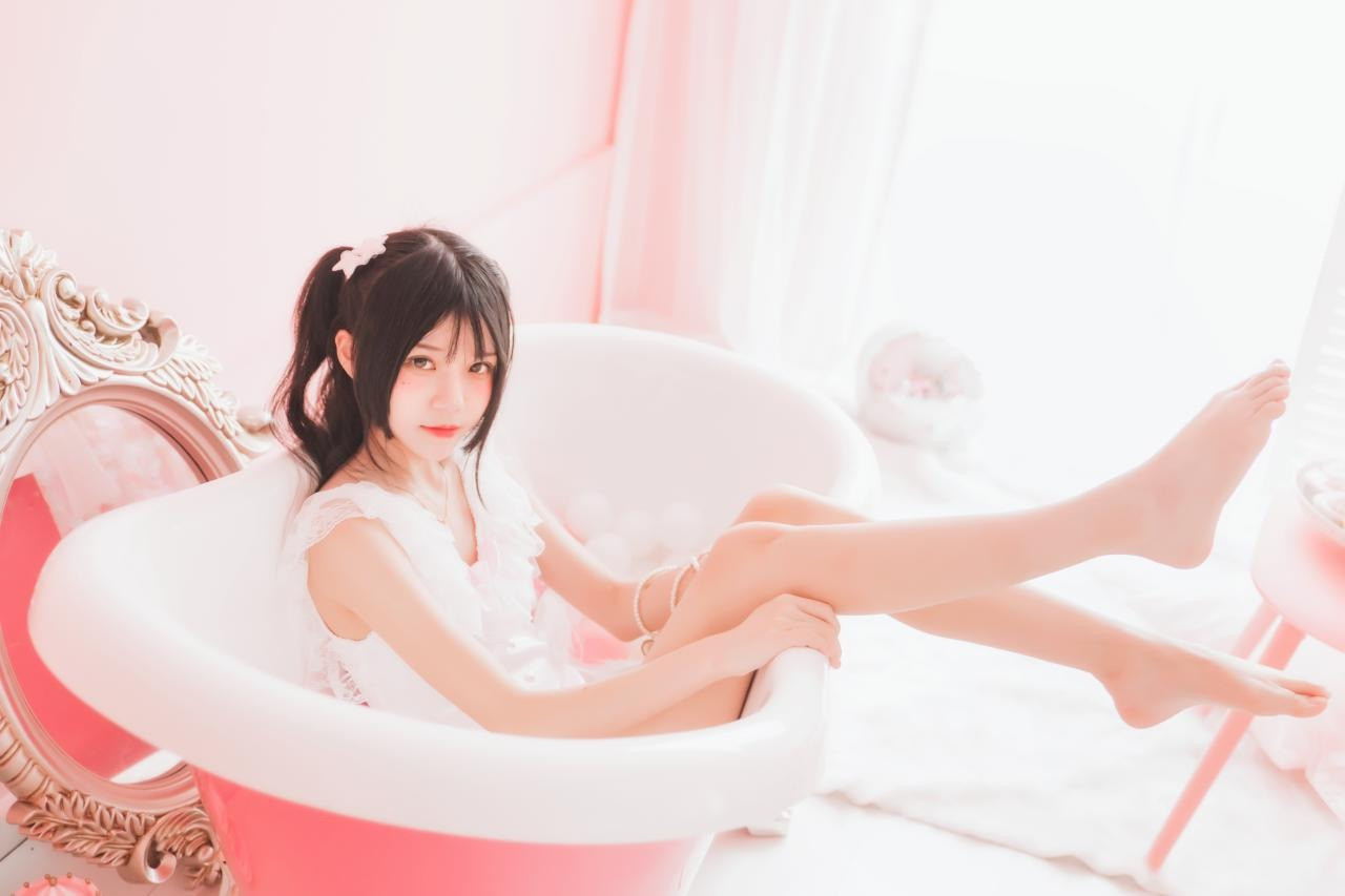 Sakura Tao Meow - Hibernation Series - Pink Bathtub 57P