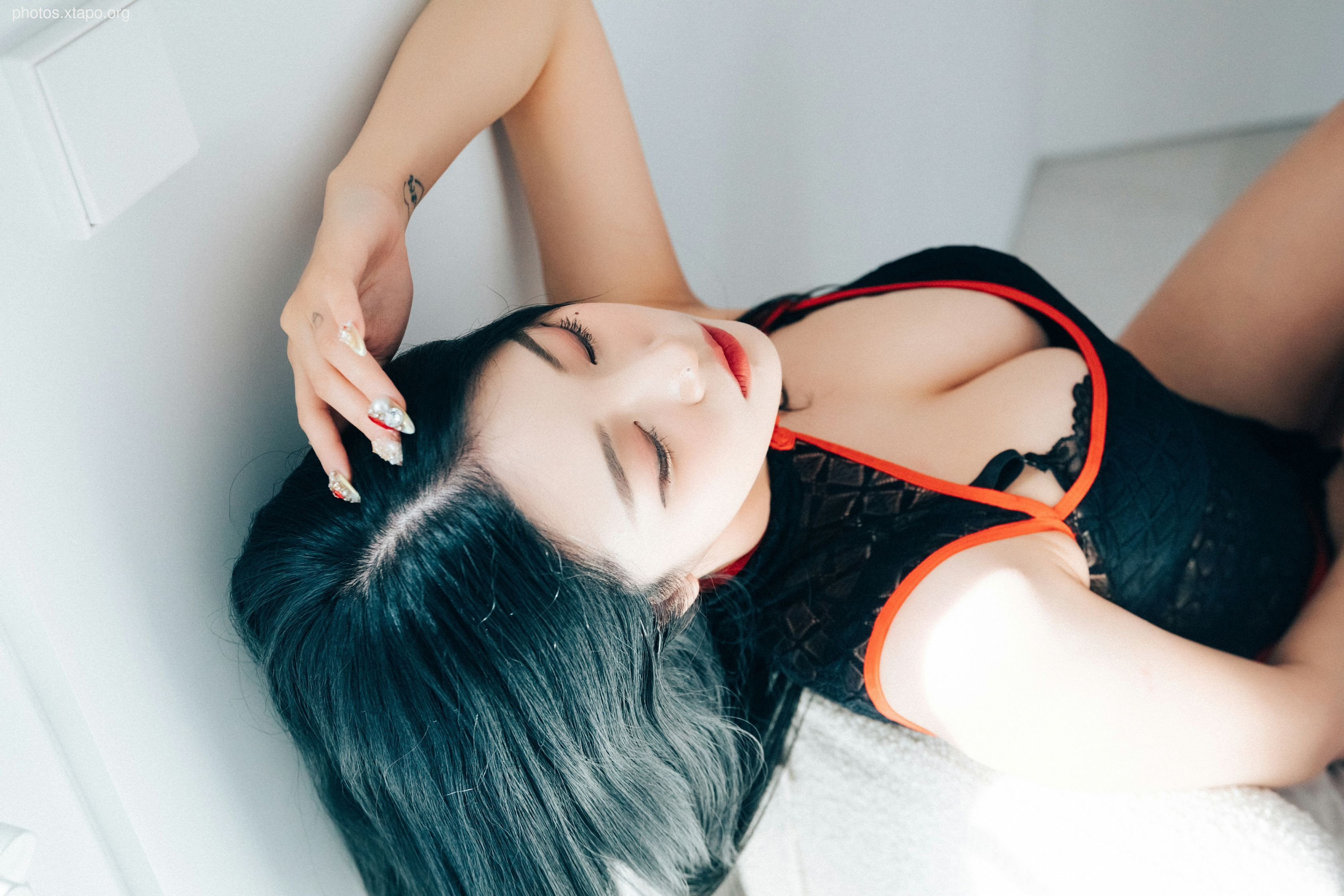 Bomi (보미) - LOOZY The undress 69P-906MB