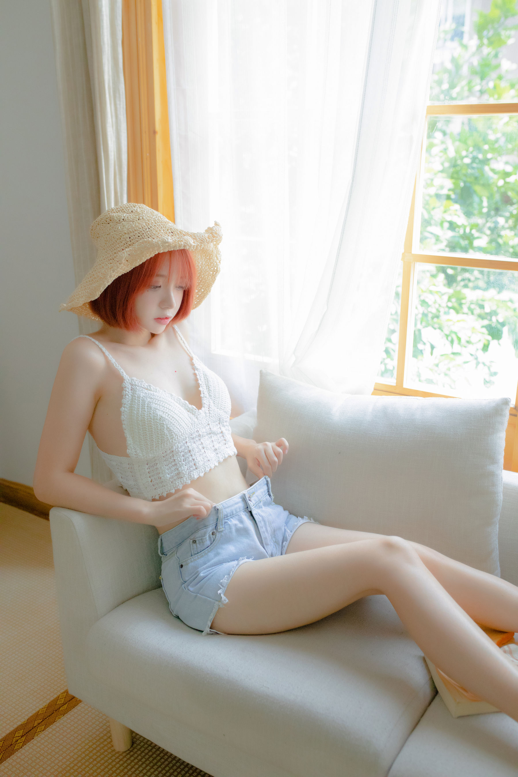 COS Welfare Crazy Cat SS -Straw Hat Girl