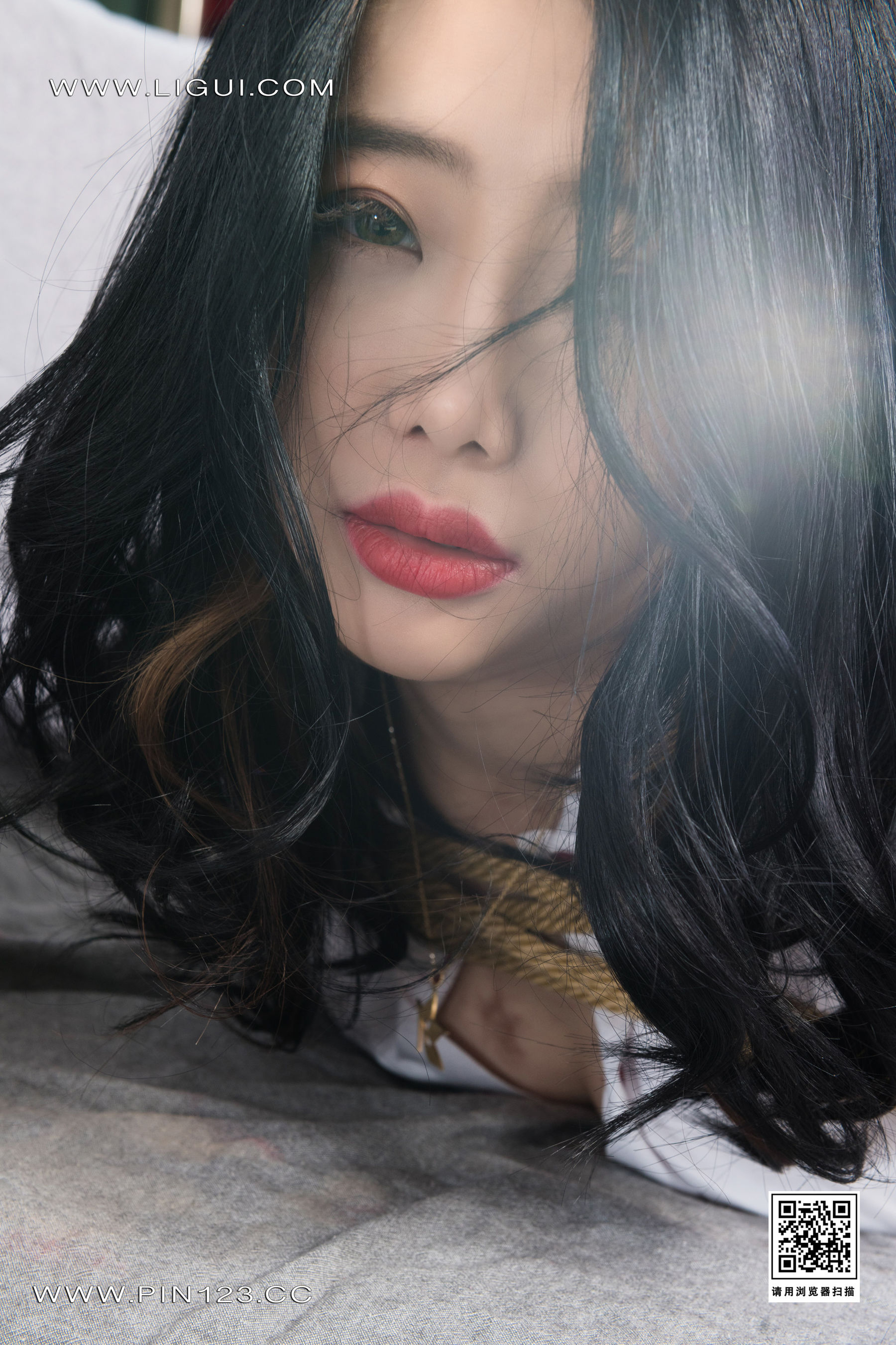 Ligui Xiao Zhixian tightly tied Yilian