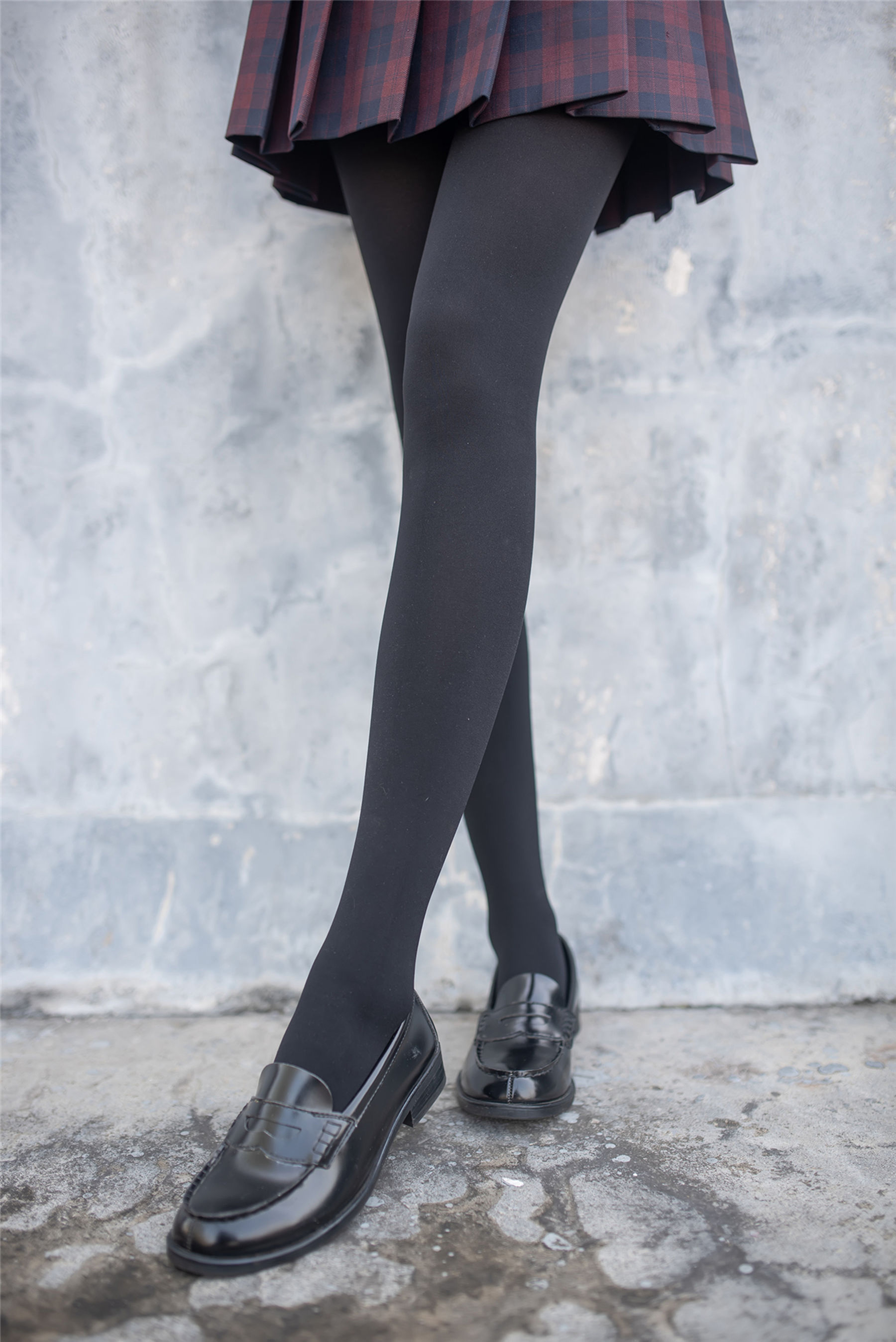 Field of Wind NO.147 Red Black Skirt thick black silk