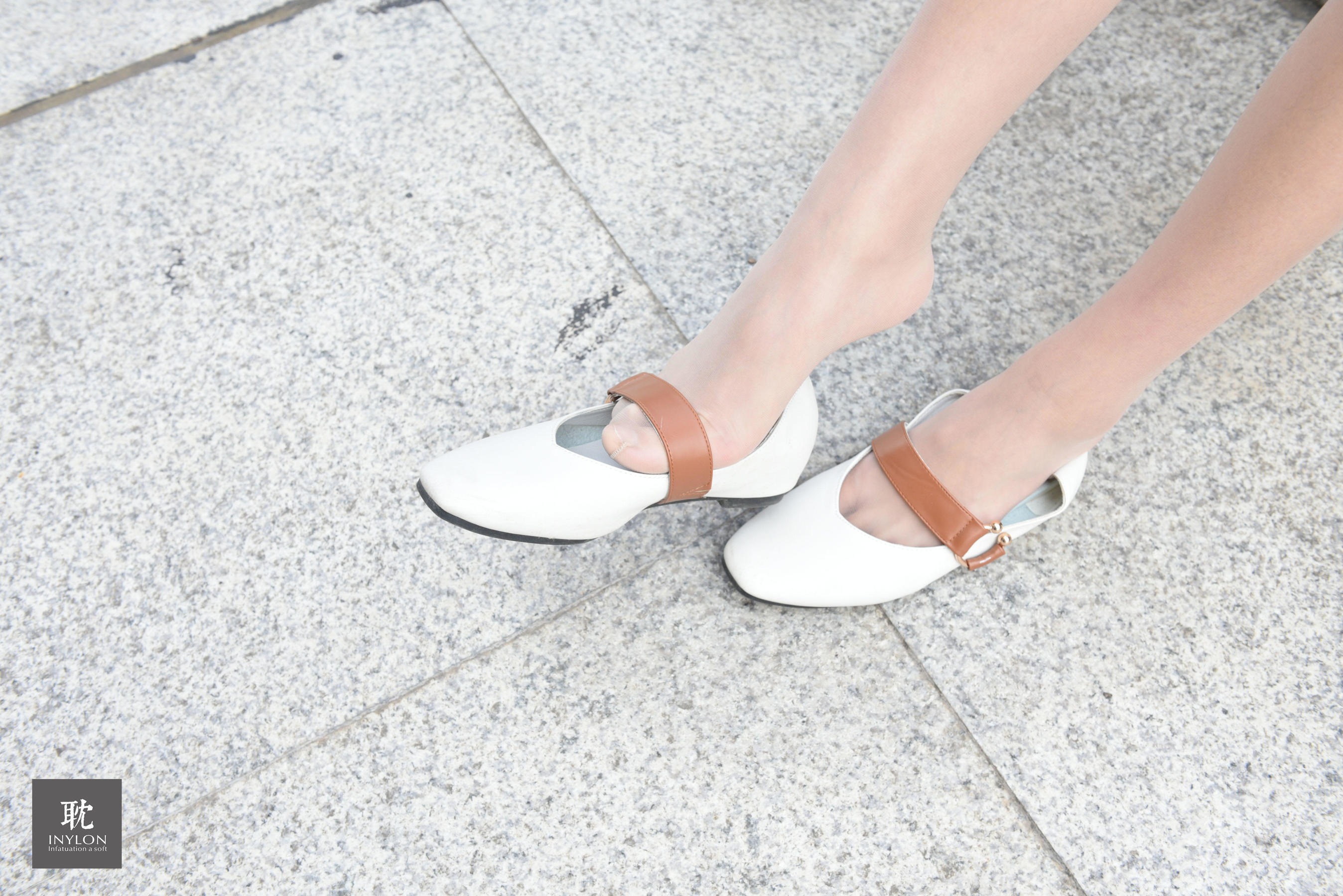 IESS Inclusion Collection 204 model BOBO Spring on Campus