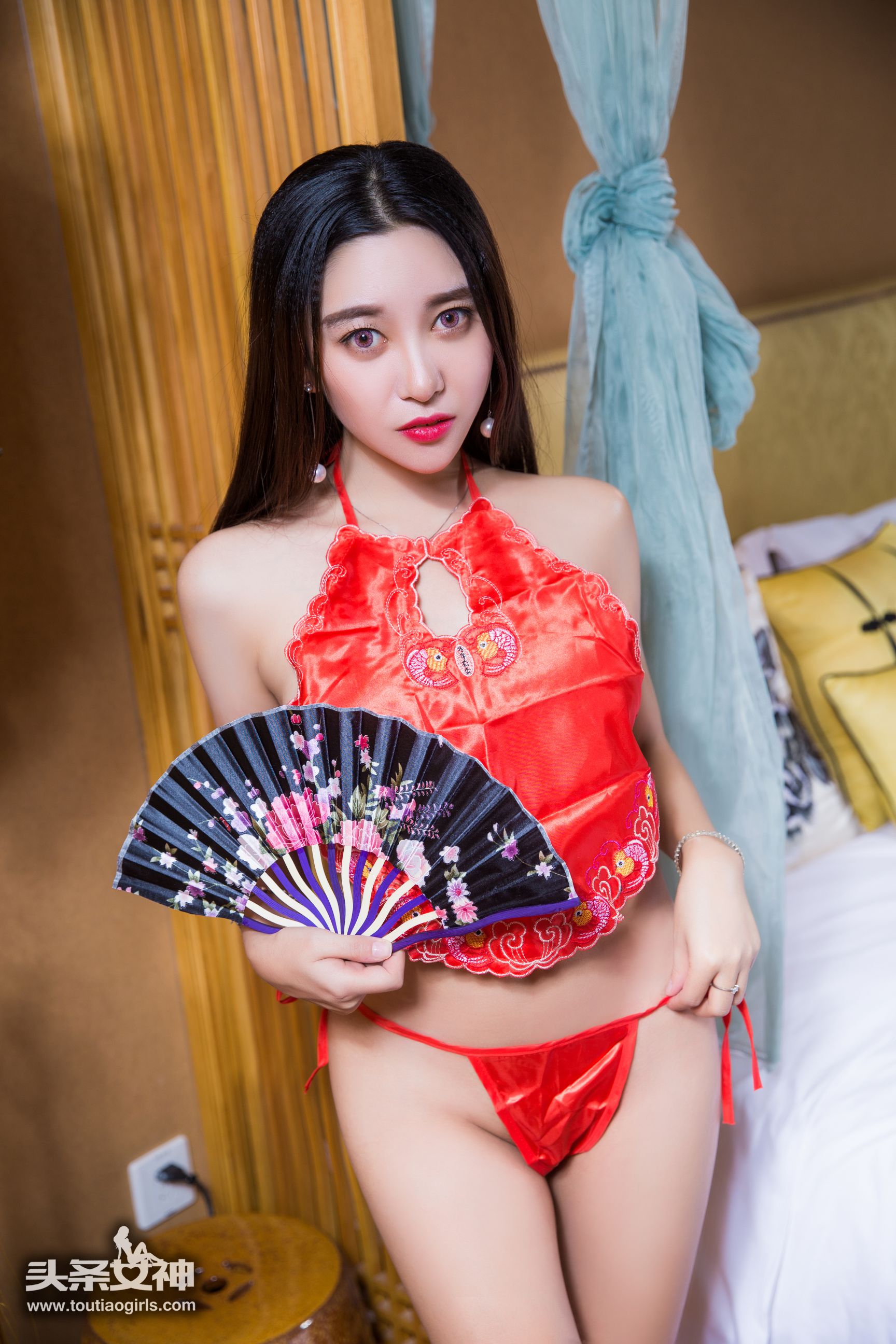 Li Zixi's Honey Driven Girl Red bellyband Headline Goddess VIP exclusive exclusive