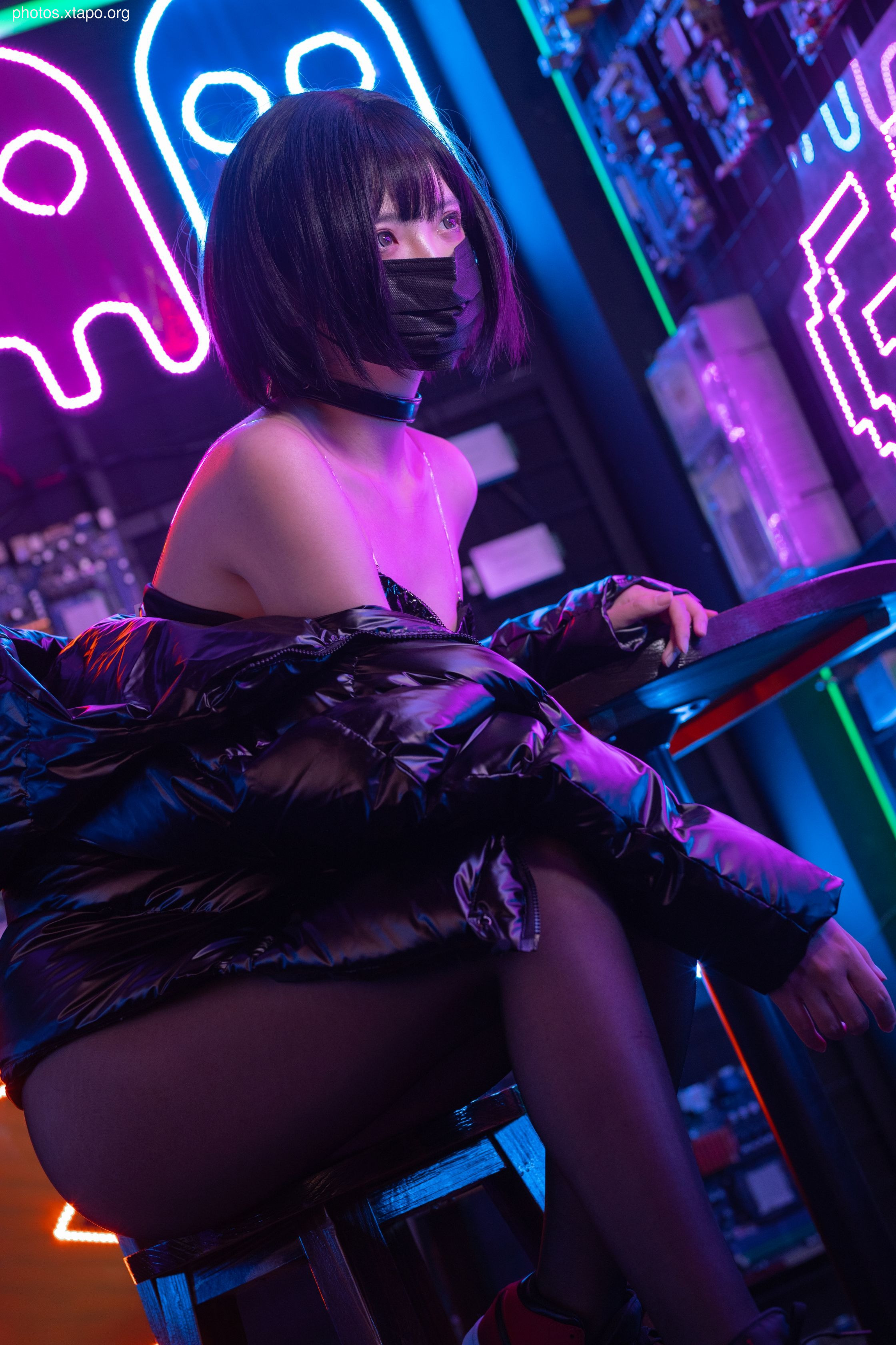 Crazy Cat Caibo Girl 40P-812MB