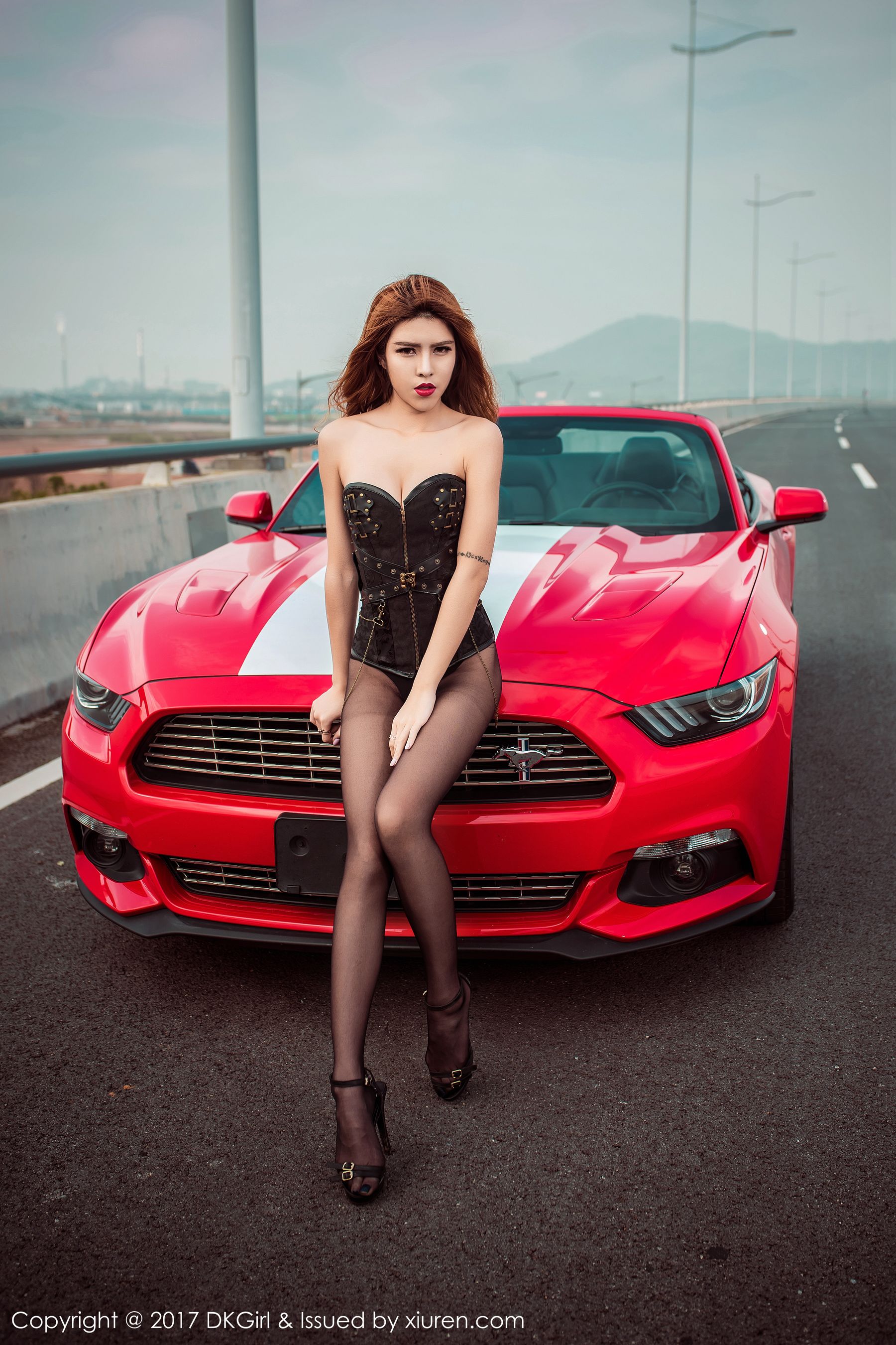 Cai Le'er's Beautiful Breast Beautiful Legs, Solid Silk Foot Royal Girl DKGIRL Vol.018