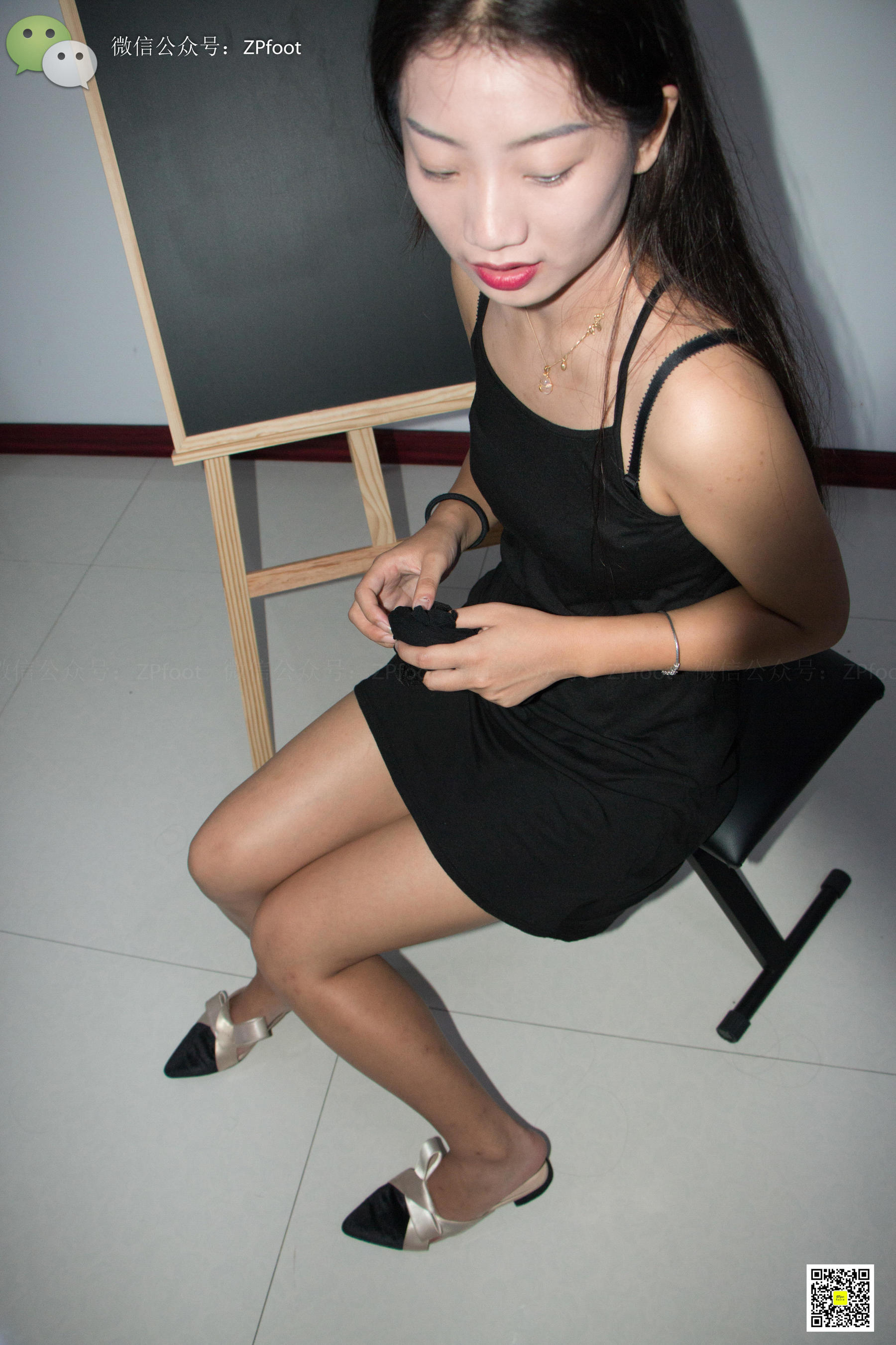 Mountain Tea Photography LSS NO.009 Black silk of peony peony