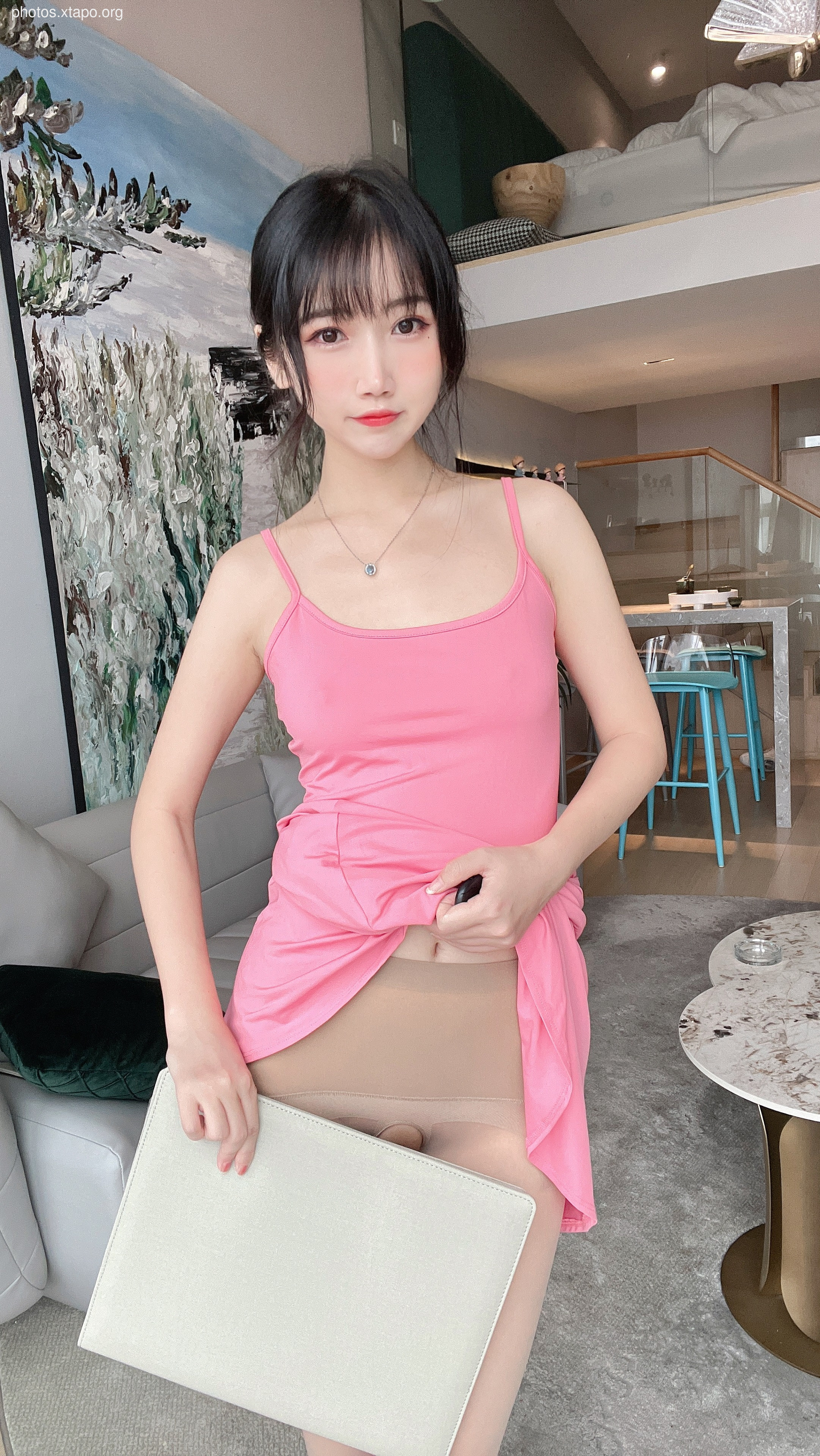 Domestic cat bathroom pink bump wife 1V39P-420M