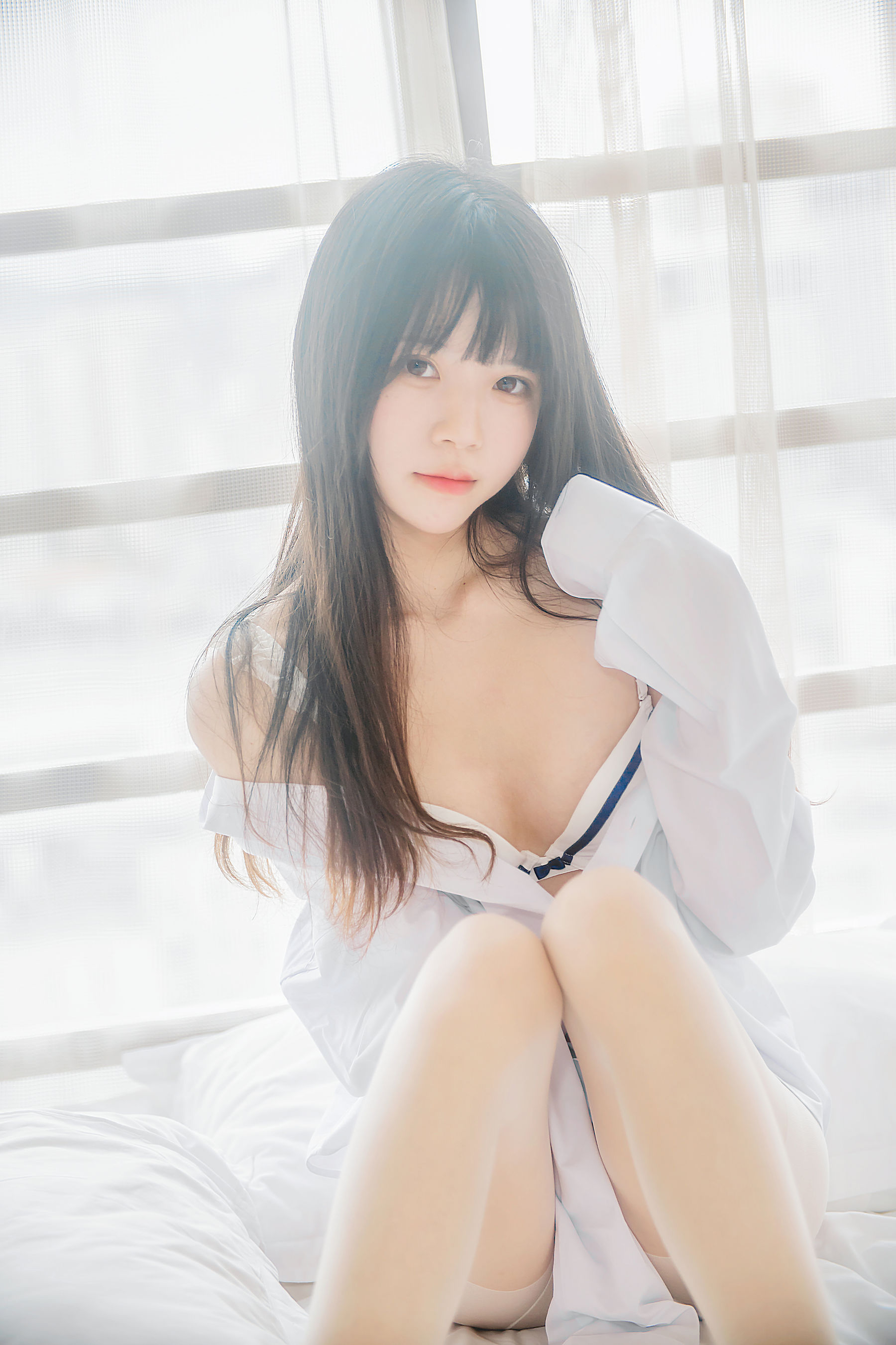 Loli cos 喵 -White Shirt Express