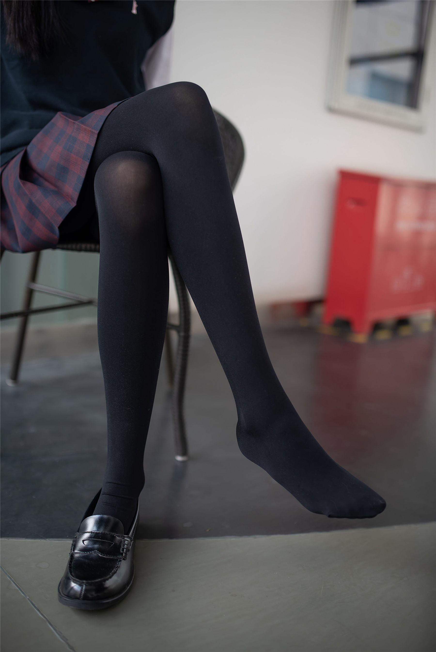 Field of Wind NO.147 Red Black Skirt thick black silk