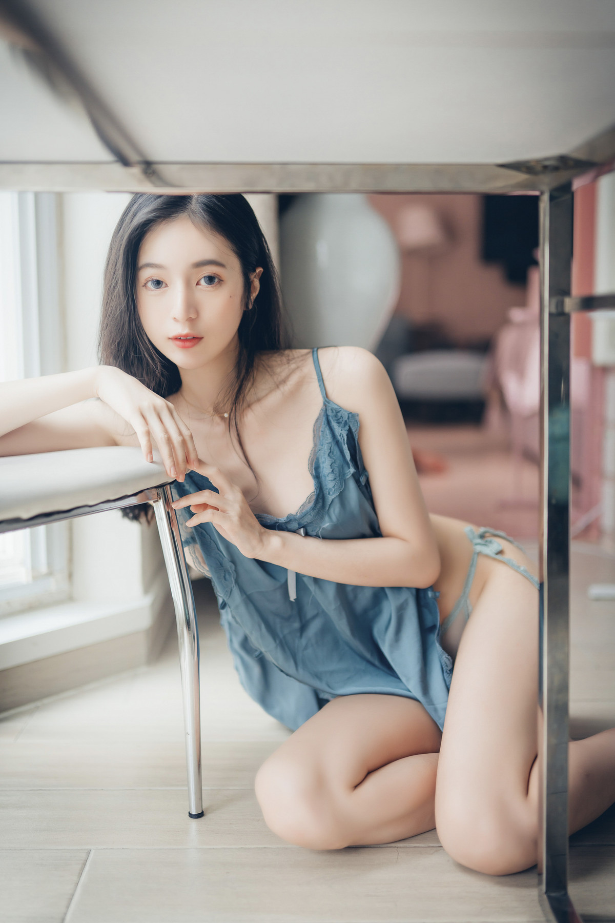 Xianxianchen Transparent underwear spreads the legs? More powerful than camel hooves? Hollow little nurse + two-piece pajamas Vol.02