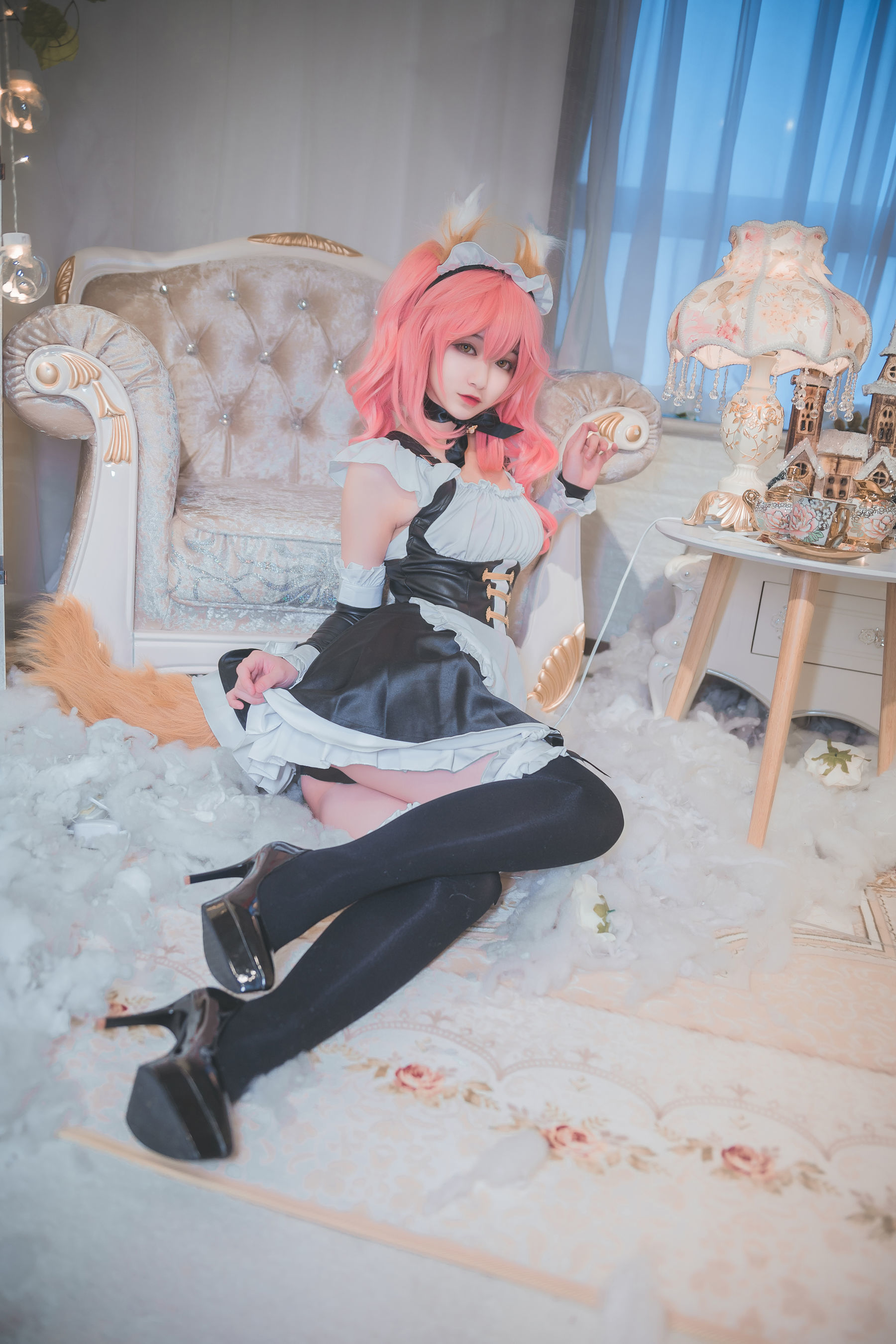 Anime blogger iron plate roast ghost dance W Yuzao former maid