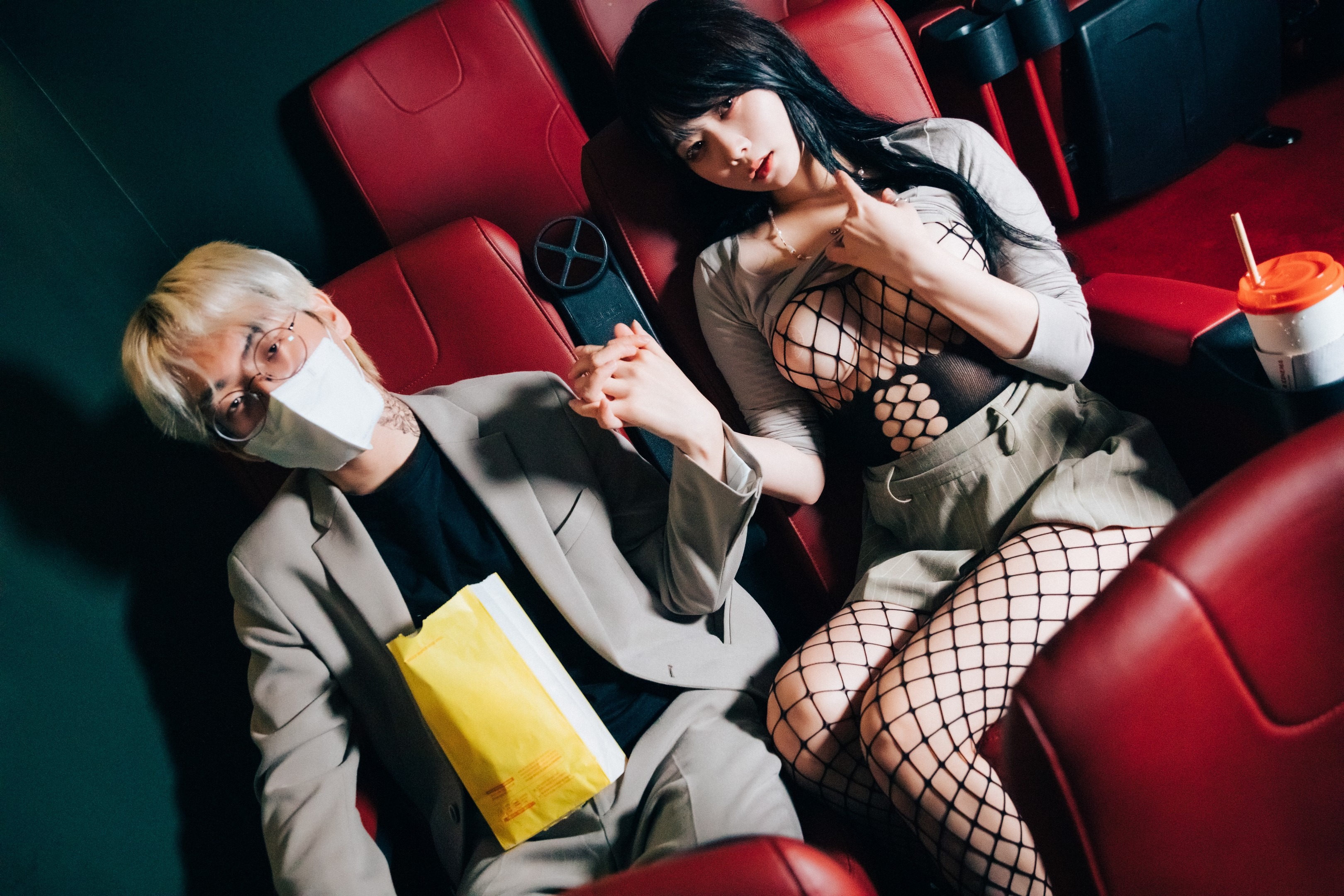 [LOOZY] Zia – xxx in the theater S.Ver