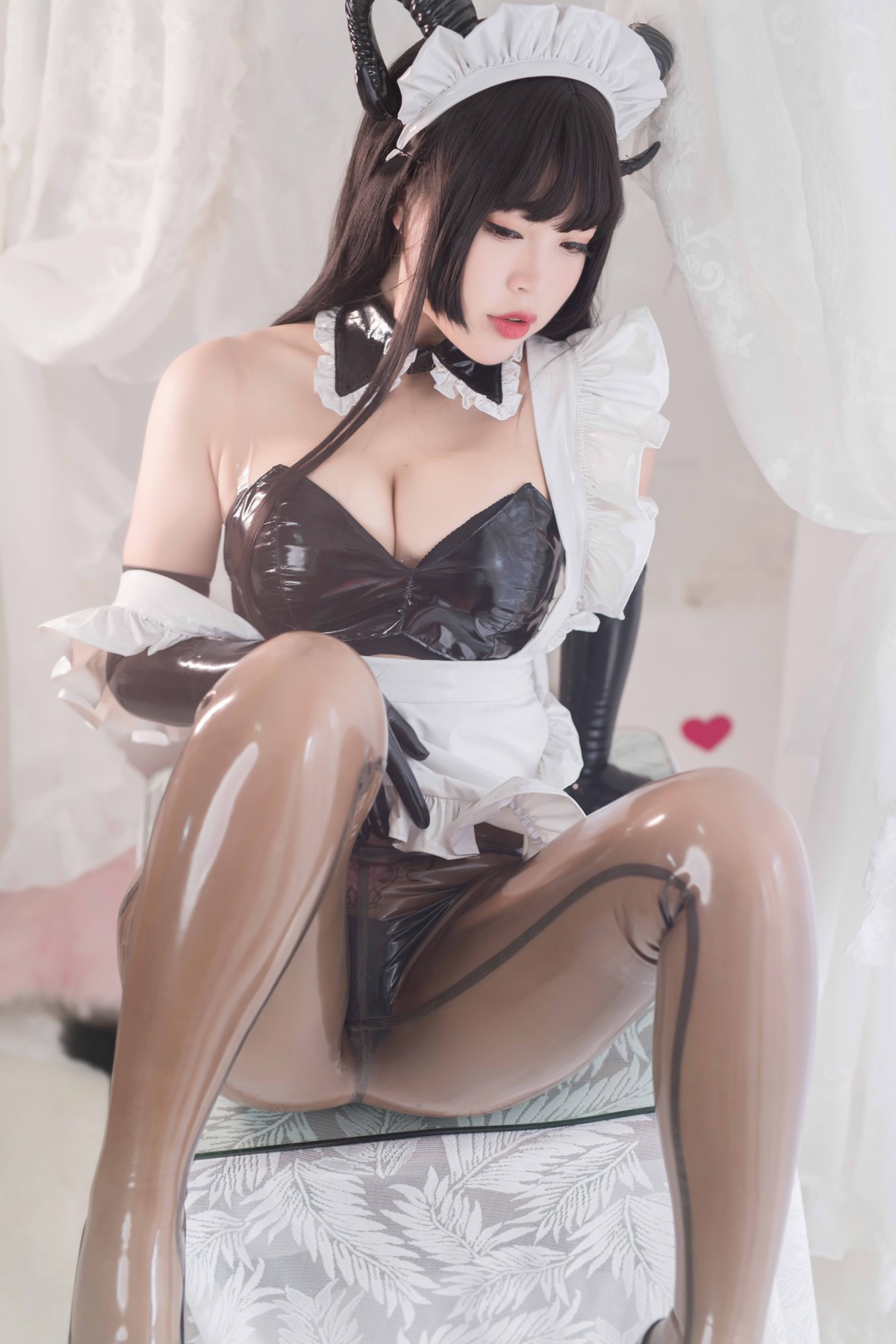 Cosplay Bai Ye rubber coat succubus sister