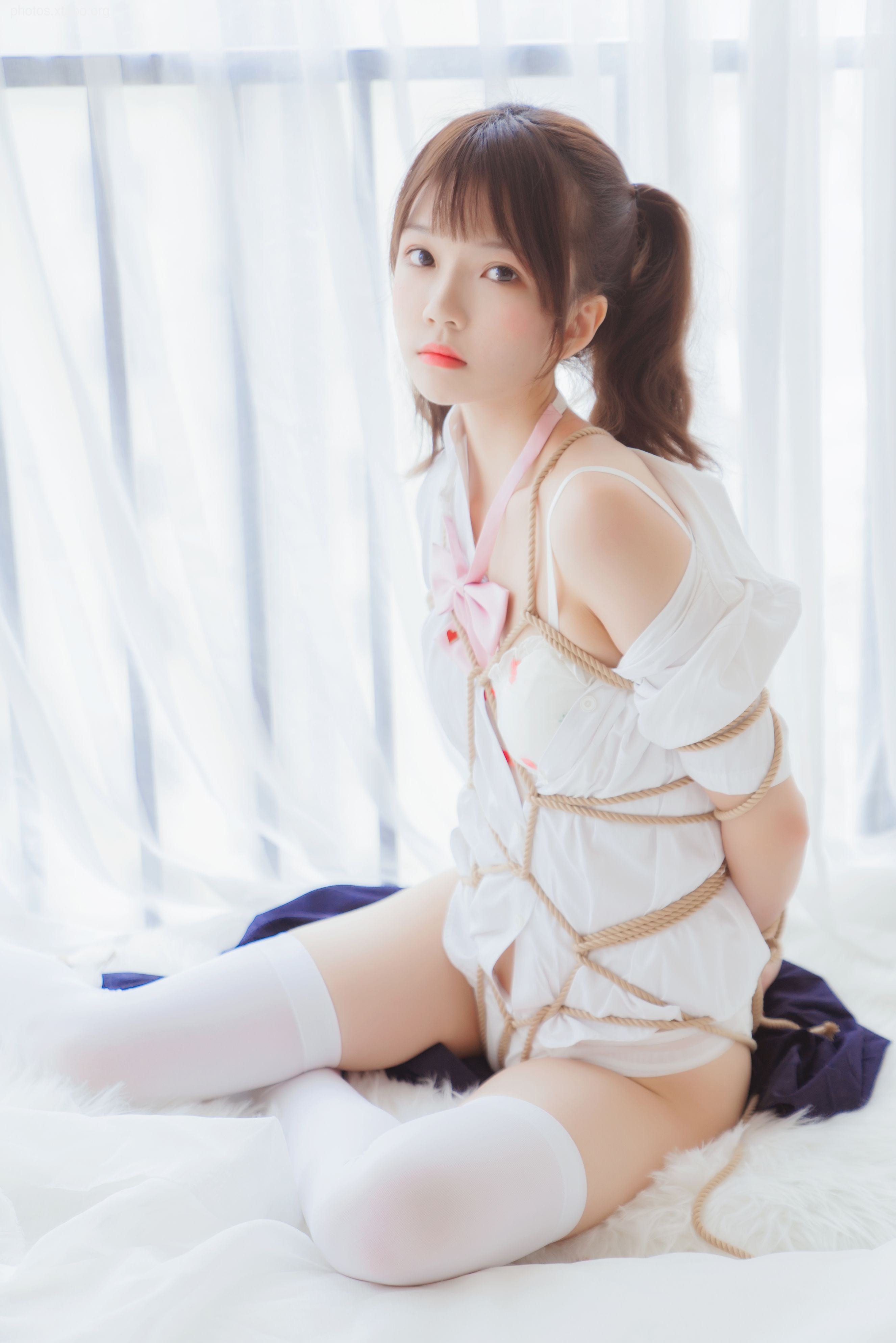 Sakuramoonya tied up