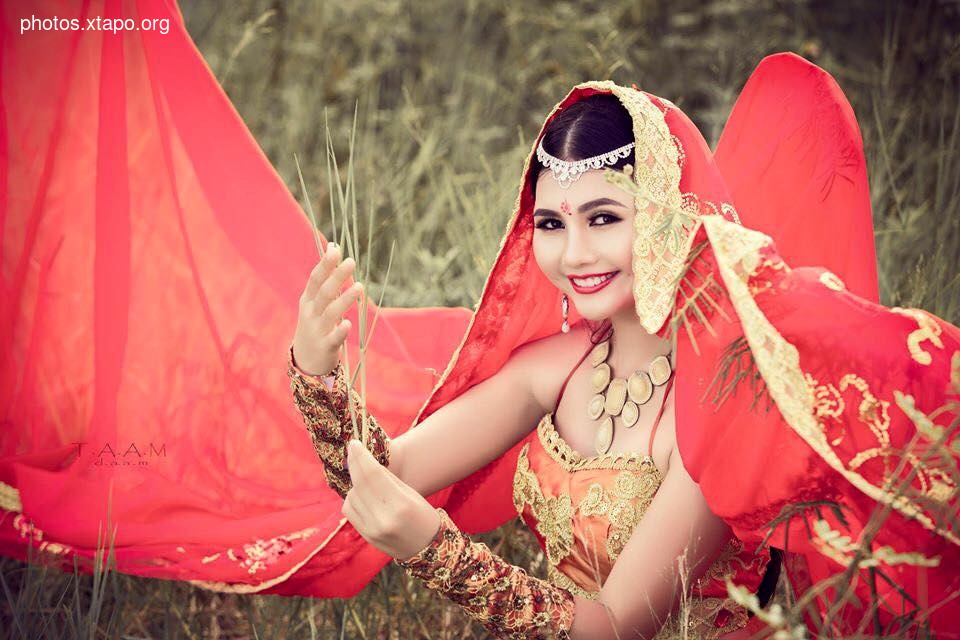 the day I let go of the curls the royal palace of the pearls is crazy