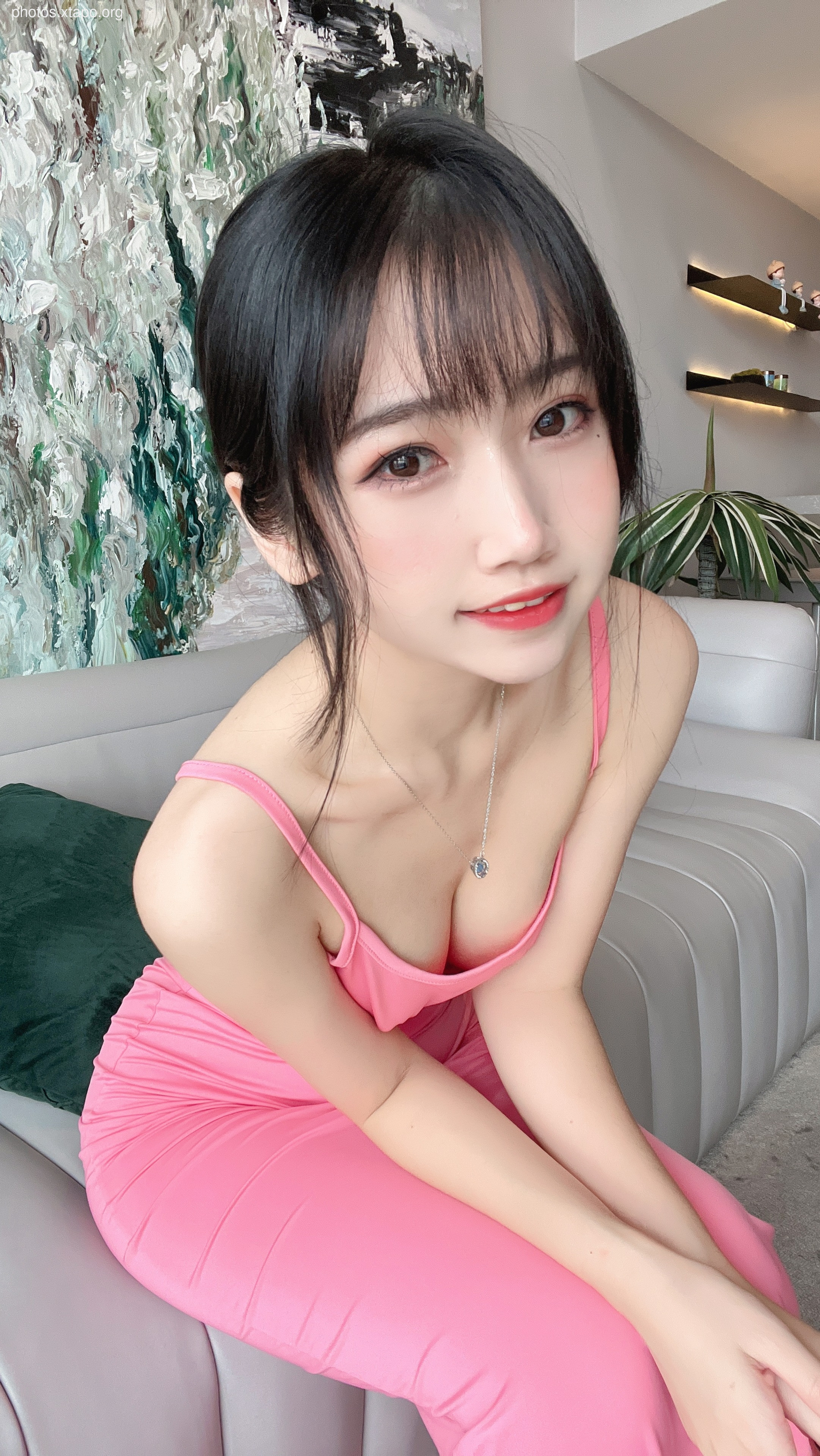 Domestic cat bathroom pink bump wife 1V39P-420M