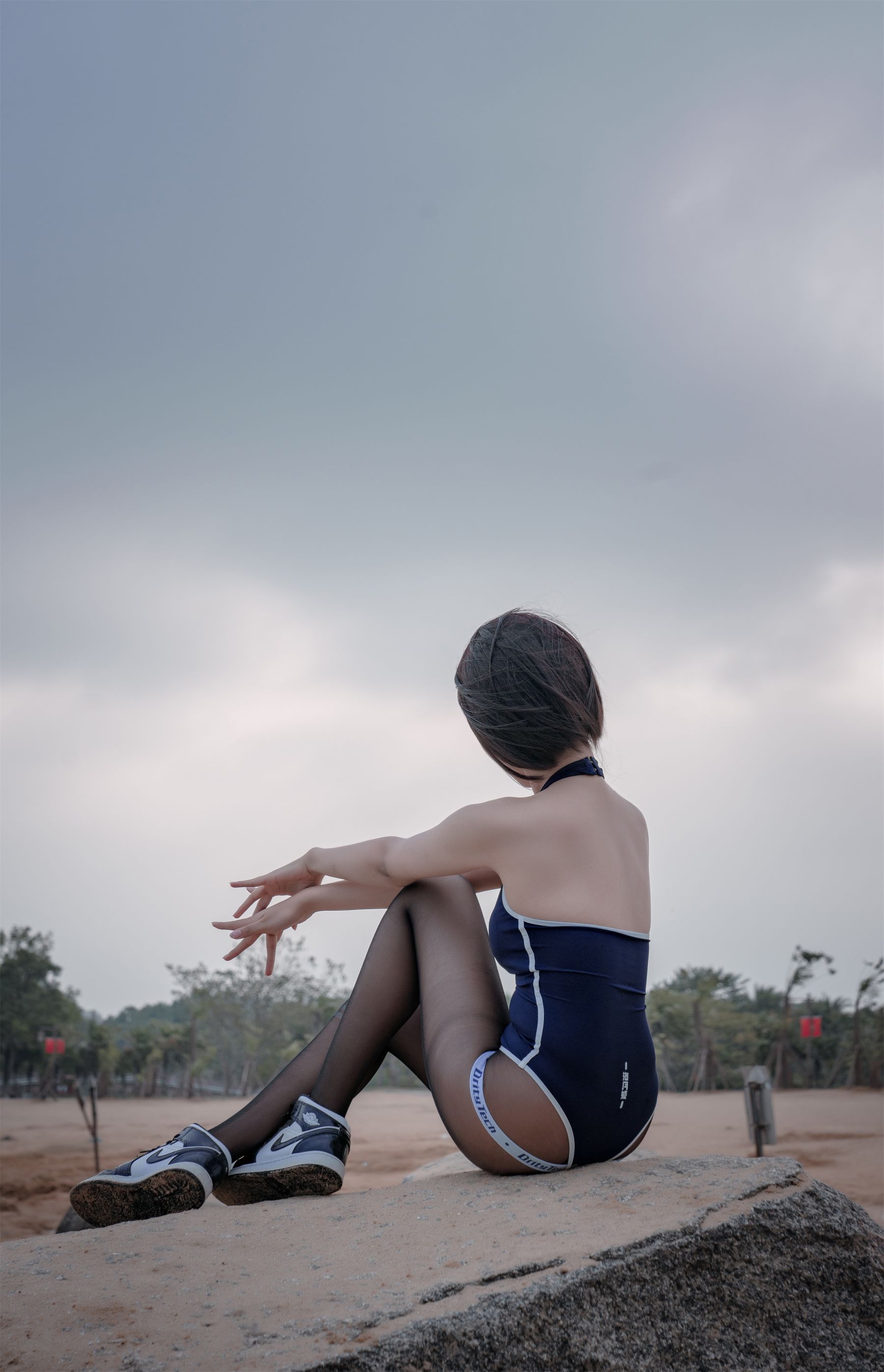 Welfare COS Sister Xuan Xiao Xue -Beach Swimming