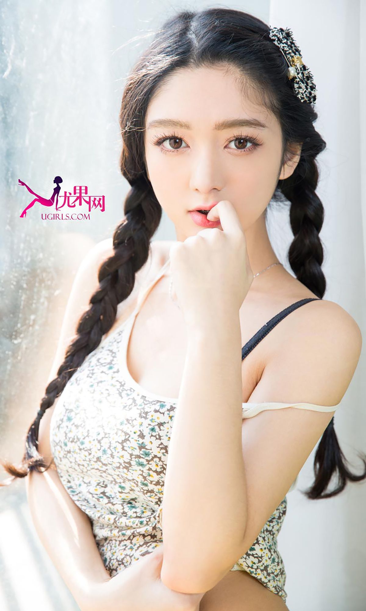 Xiao Qi Love in the Spring of Bright Aiyu Ugirls No.288