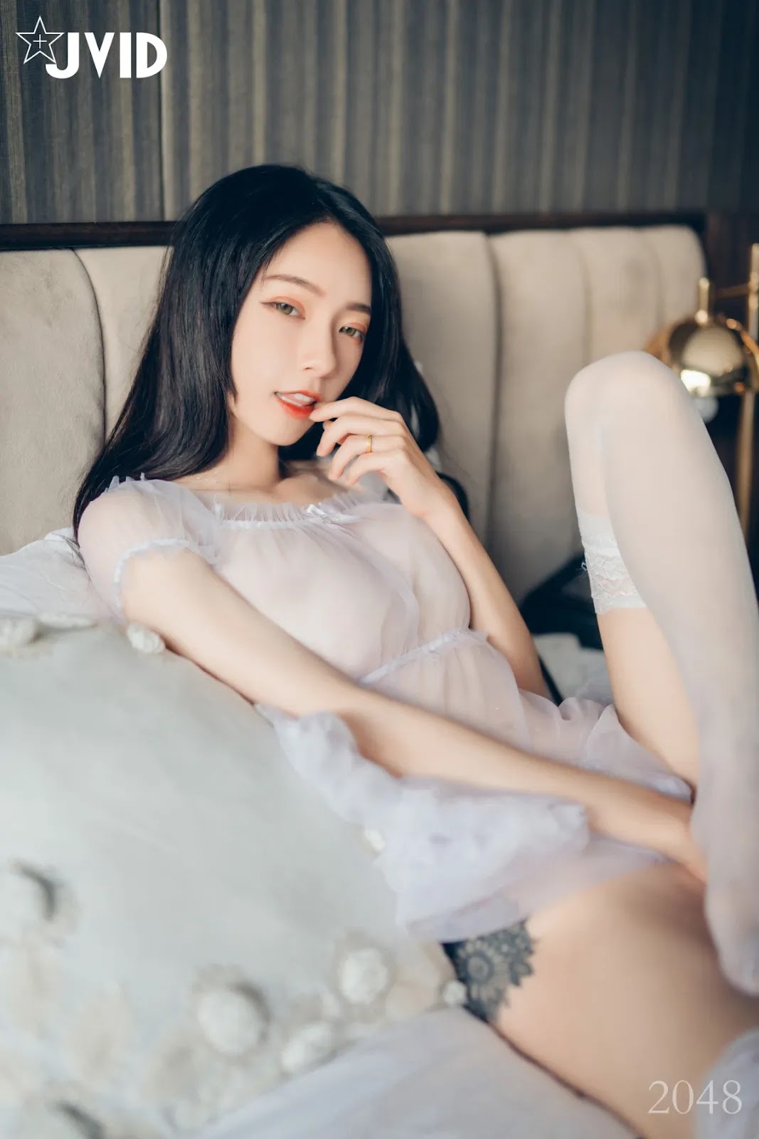 JVID Boutique Korean goddess Piaopiao, black, super fierce and can't cover the bulge, white, see-through pajamas, no matter what Piaopiao looks like!! Vol.02