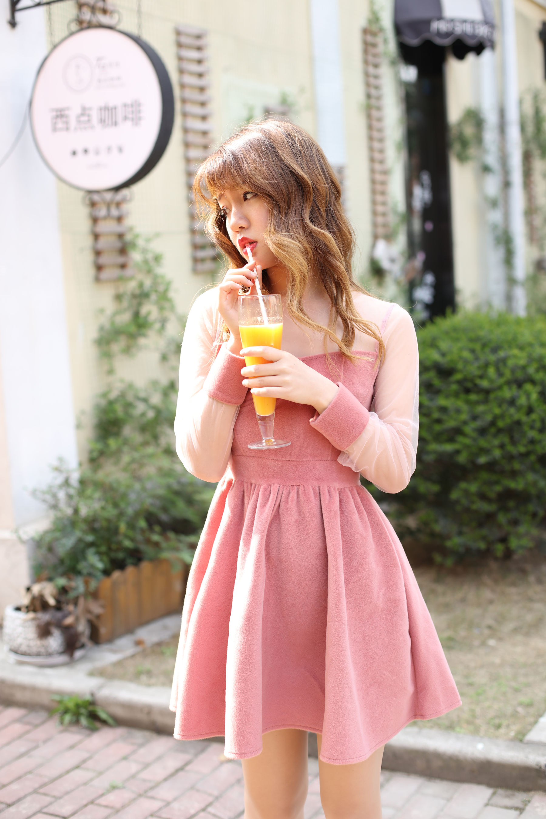 Nai Si NO.052 high tulle and velvet