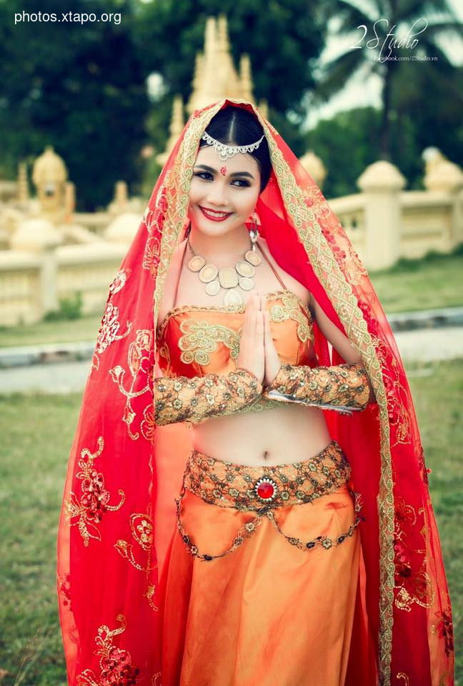 the day I let go of the curls the royal palace of the pearls is crazy