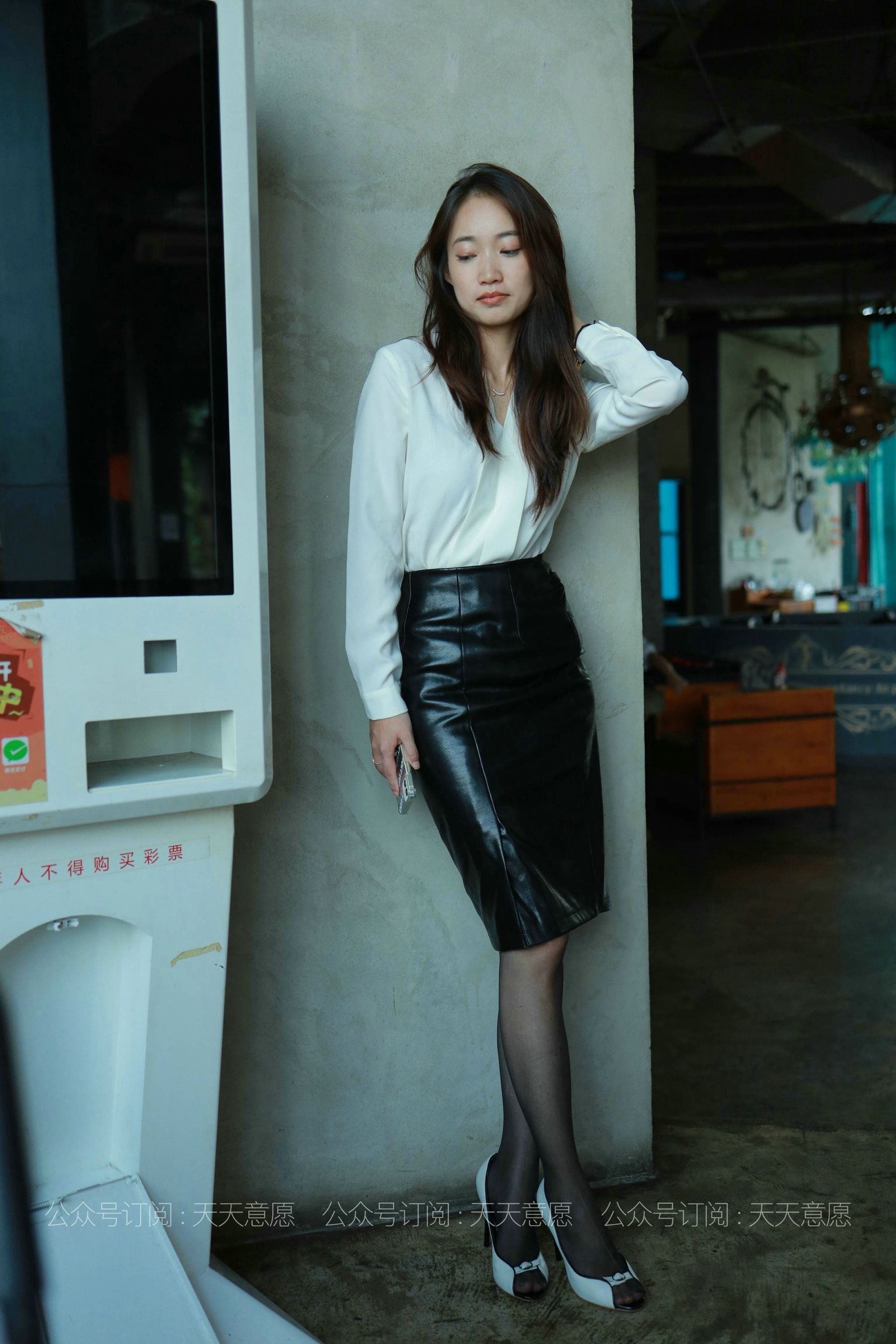 IESS Thoughts Fun Model: Xiaogao OL Black Rose