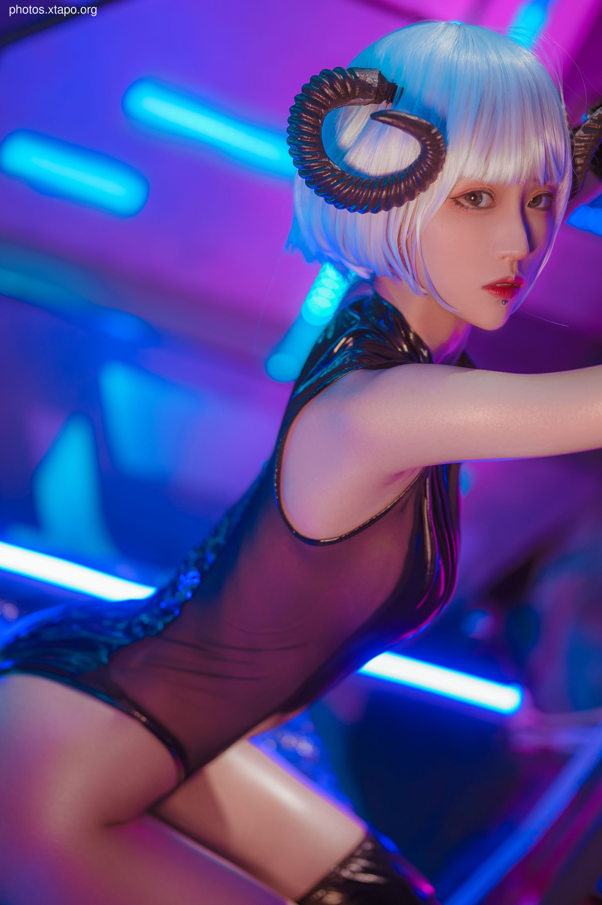 Sister shaking green demon rubber jacket