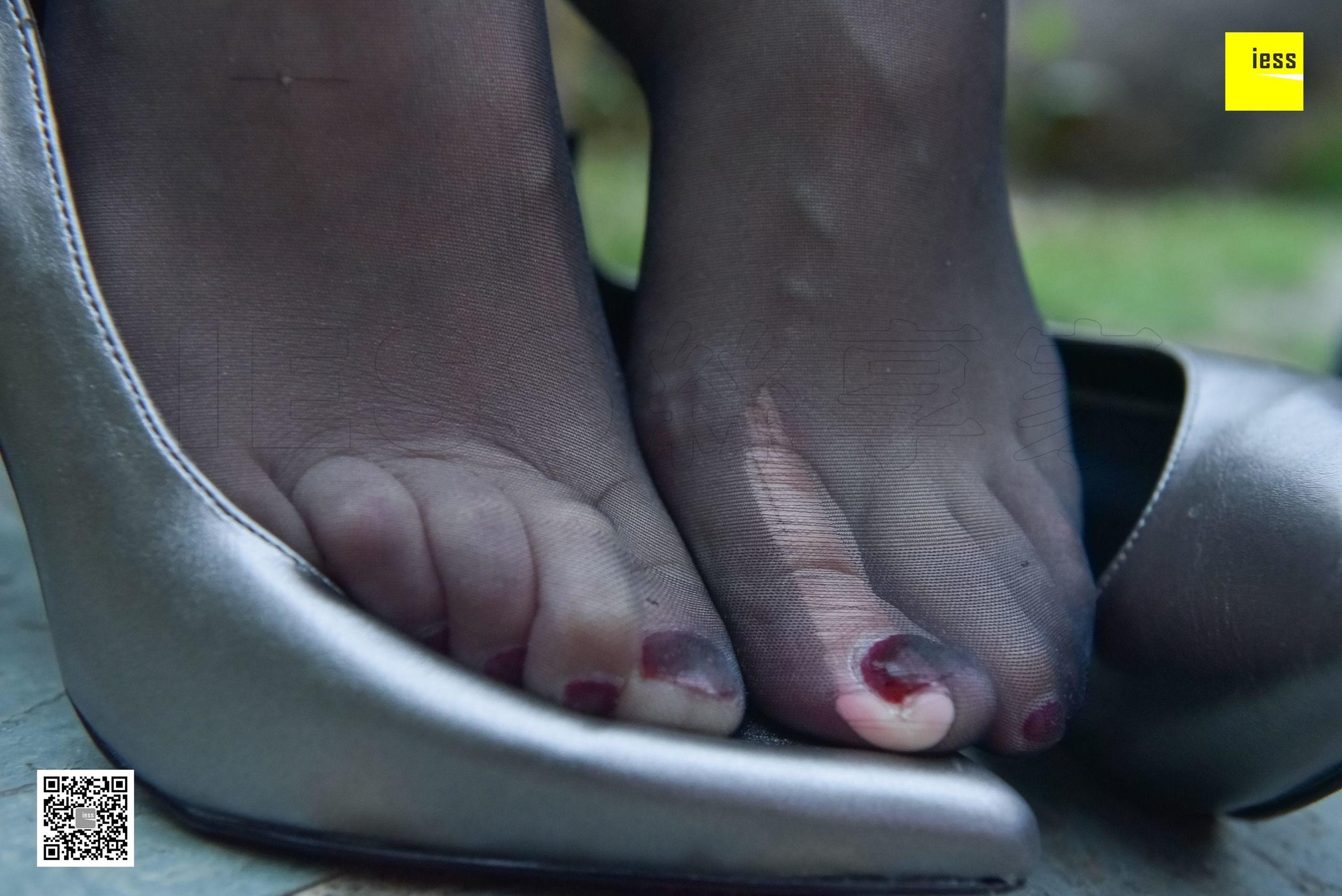 Silkxiang Home 115 Autumn and Autumn The Black Silk Beauty of the Garden IESS is thinking about it