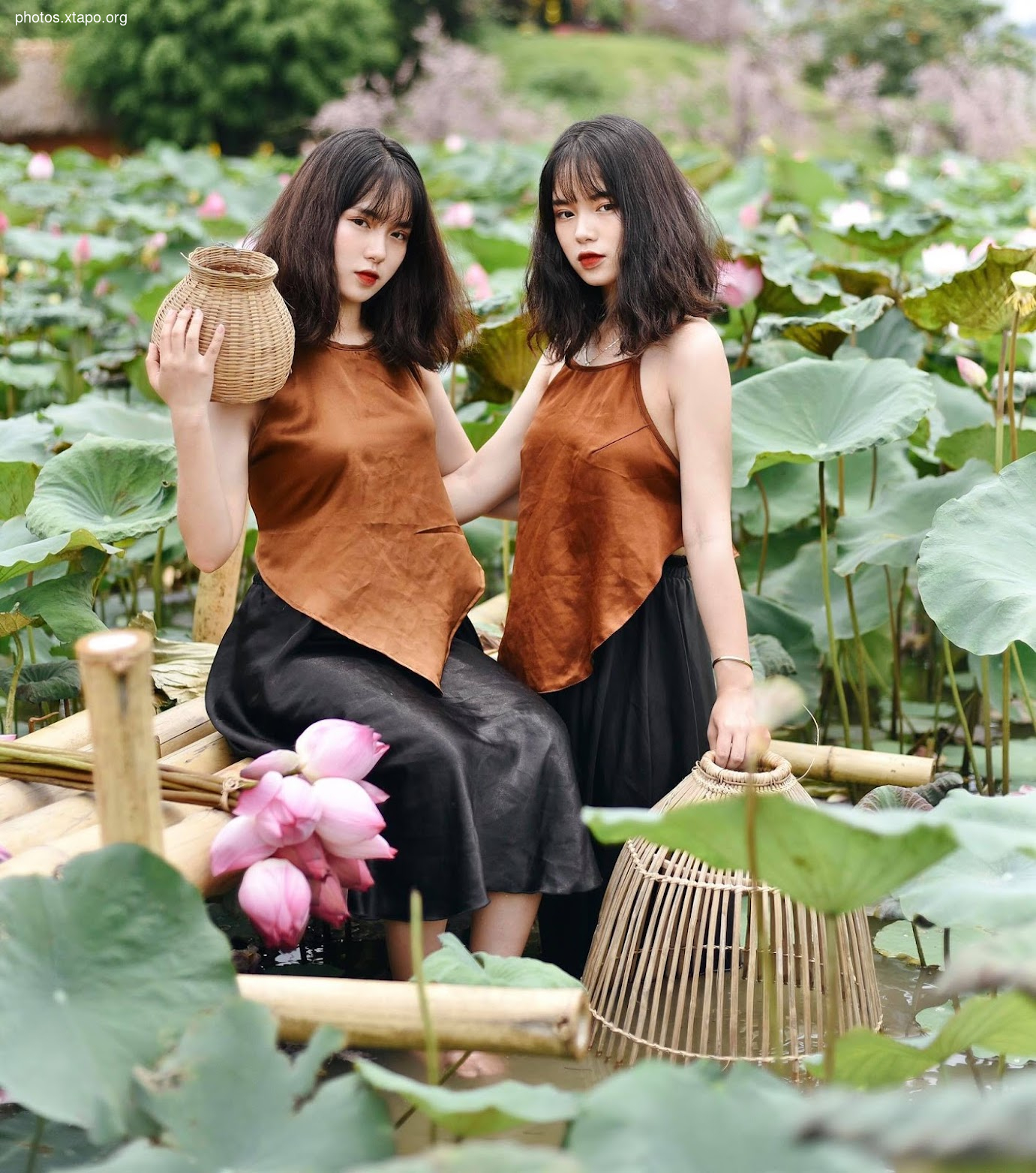 Twins Nguyen Thanh Nga Nguyen Thanh Hang,