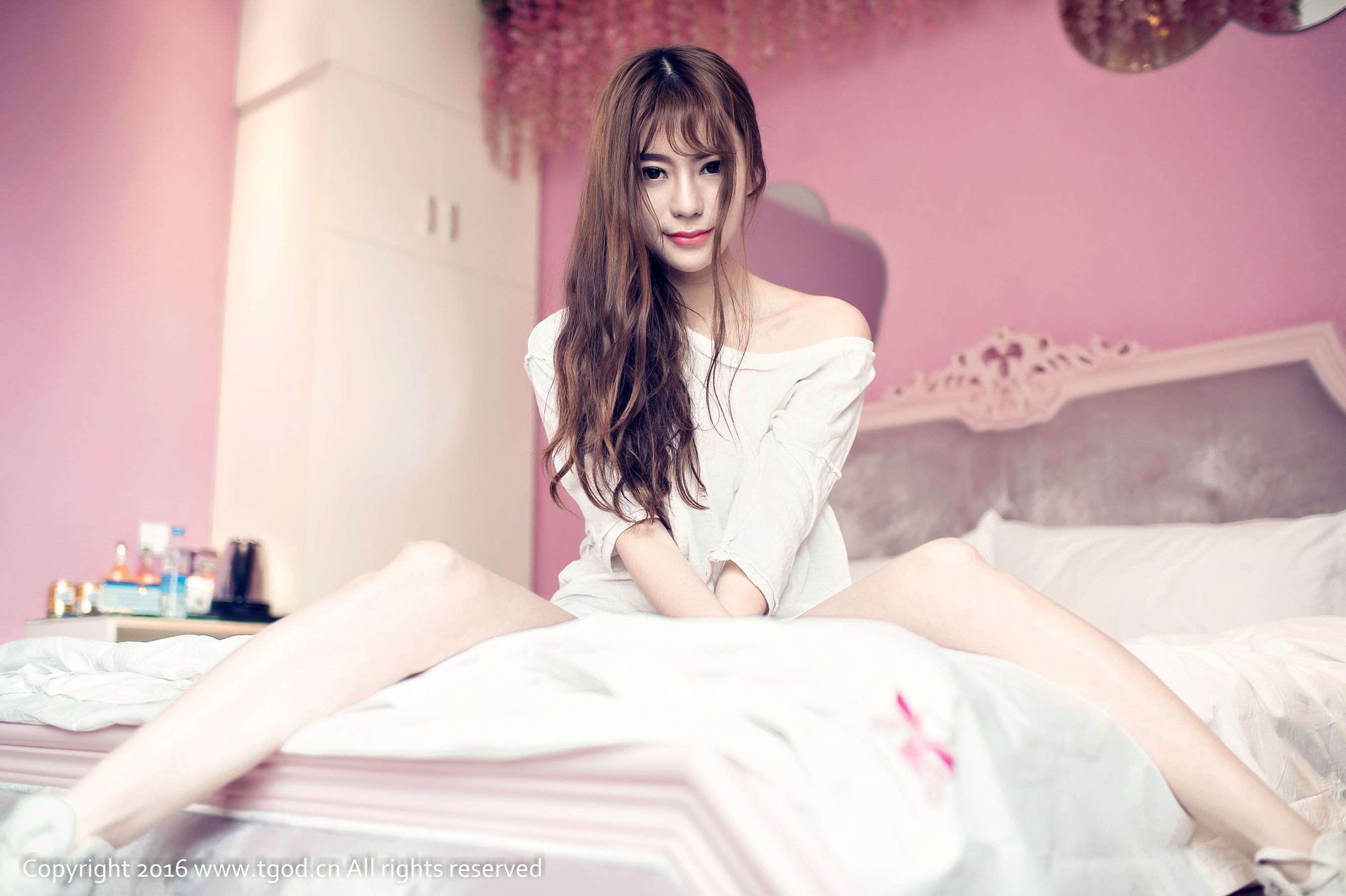 Yutong CI-CI Youth Girl Beautiful and Auspicious Red Cherry Lip Push Goddess TGOD