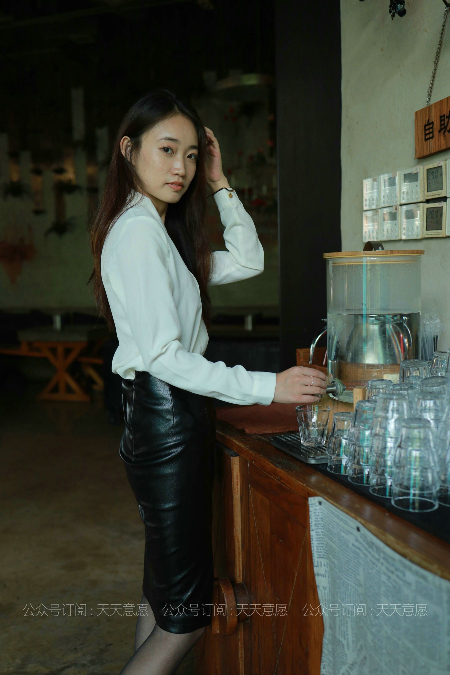 IESS Thoughts Fun Model: Xiaogao OL Black Rose