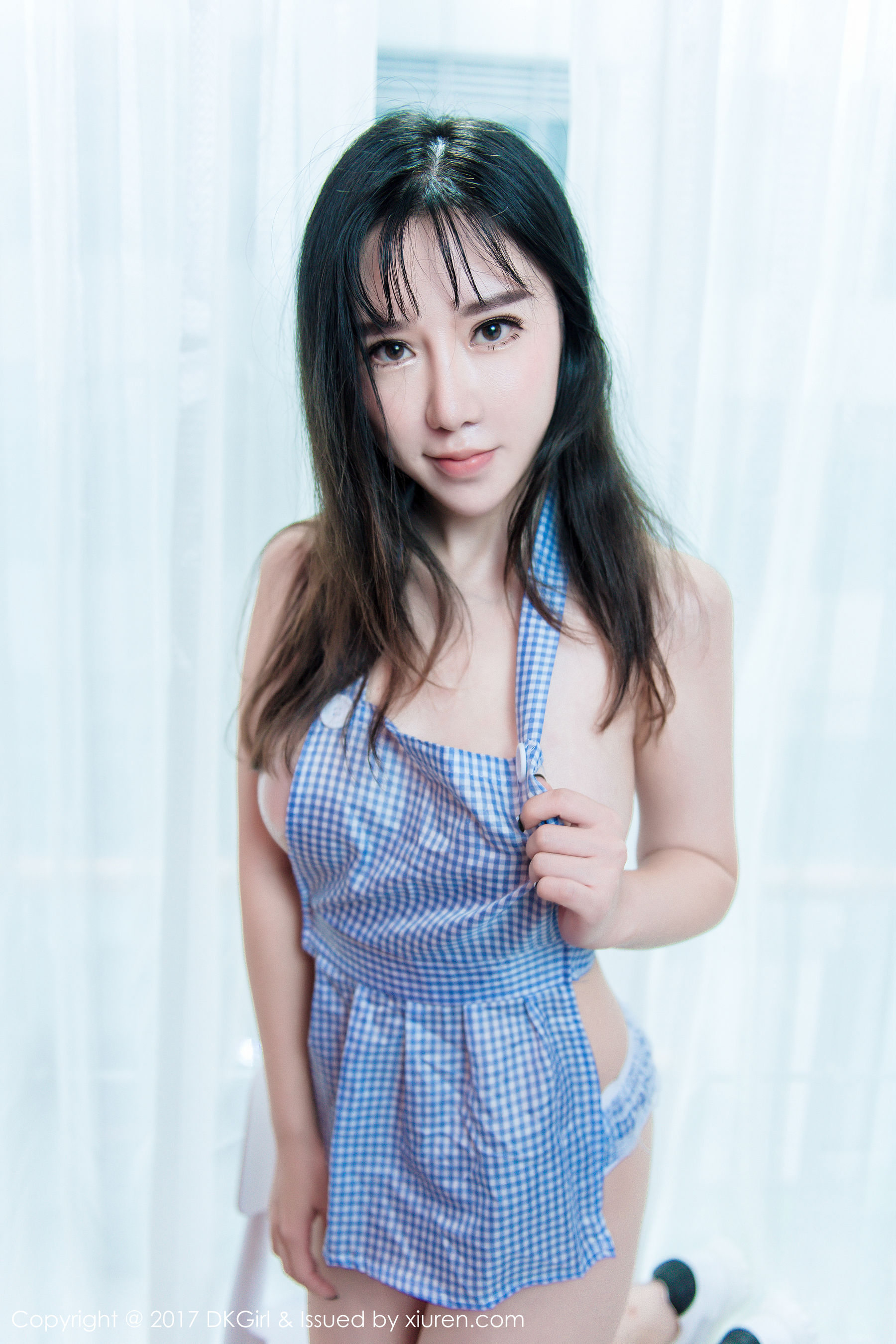 Han Enxi's Fascinating Big Breasts with A convex Royal Girl DKGIRL Vol.012