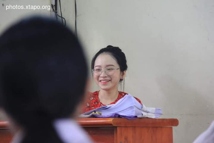 The teachers made parents stand still