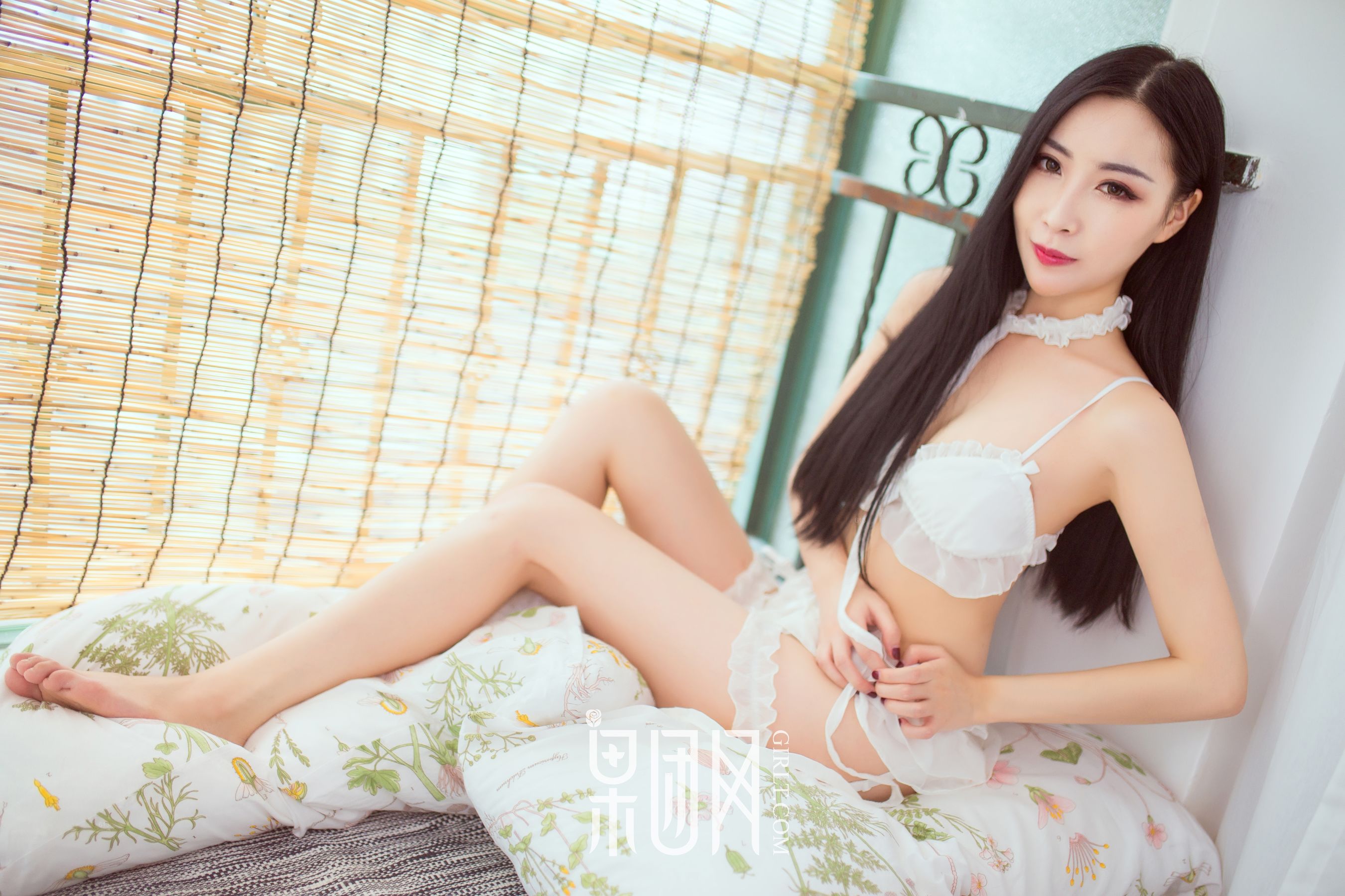 Xiaoyu White Silk Photo fruit group network Girlt No.099