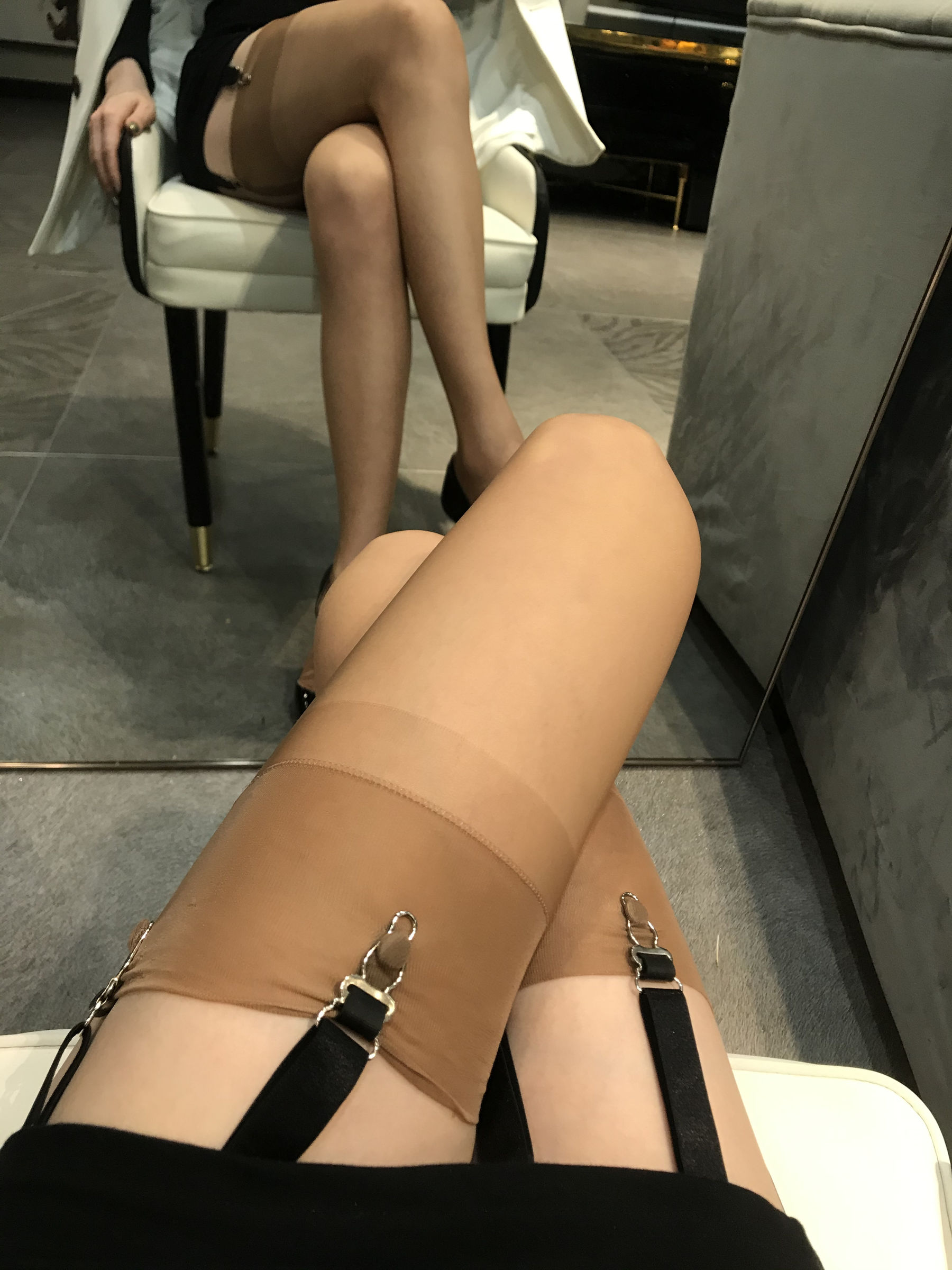 Welfare COS Silk Foot blogger Elk_Monroe 2020.04.09 peach meat hanging socks