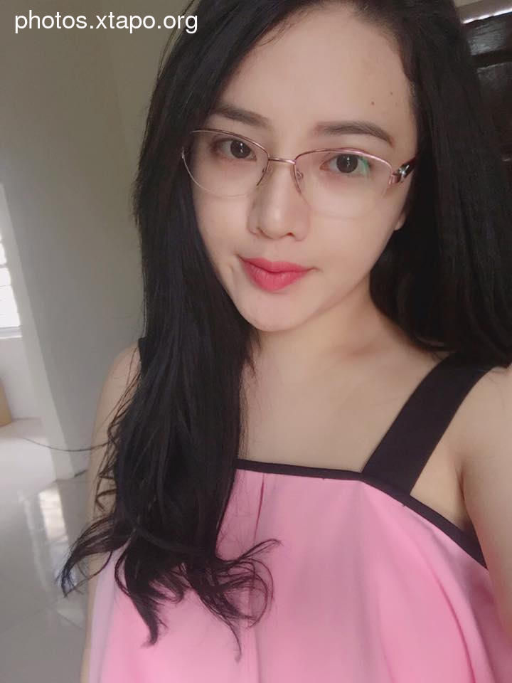 Cao Giang Big Boobs Picture and Photo