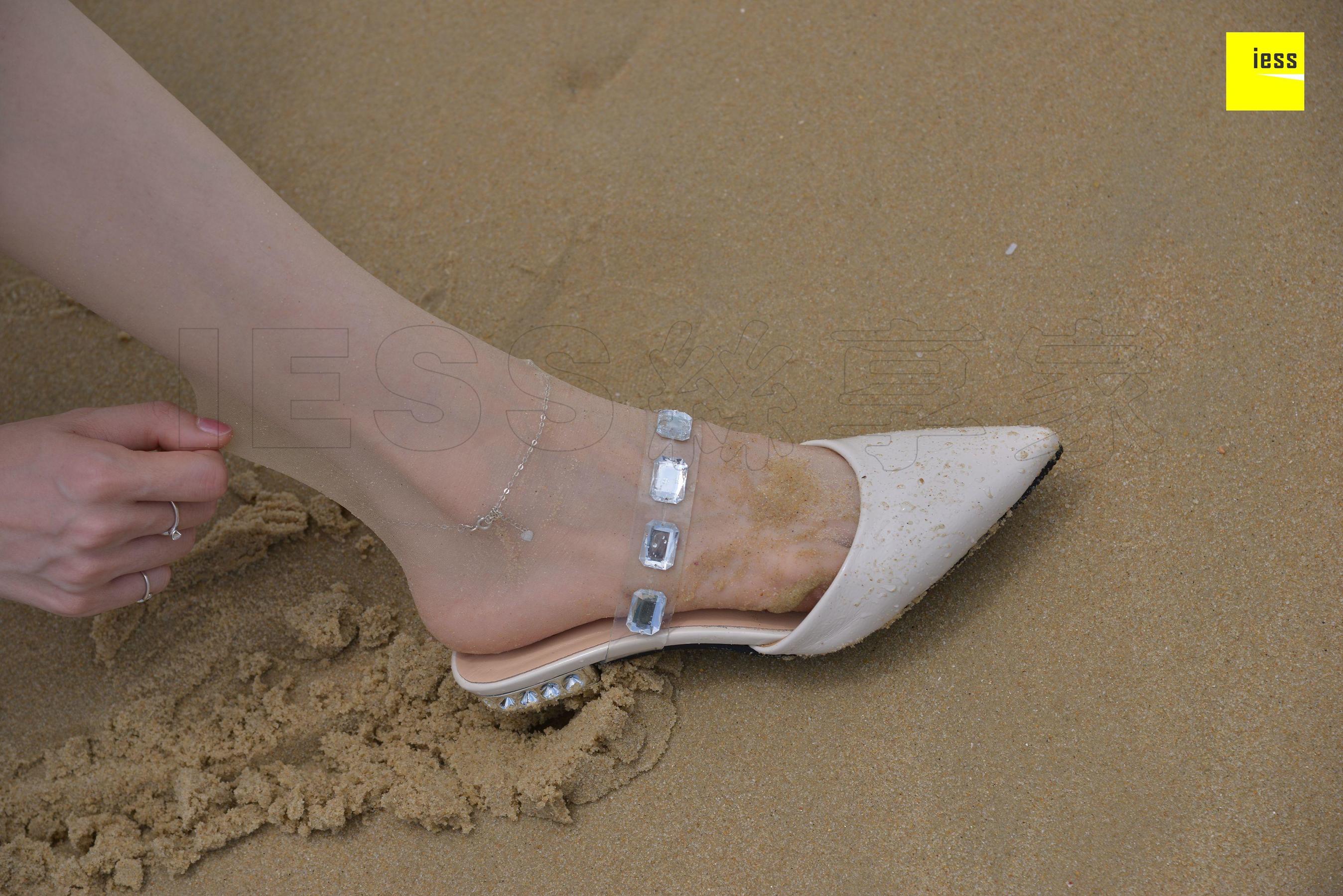 Different Thoughts to IESS Devil on Wednesday Special issue 27 Jiajia Beach Uniform?