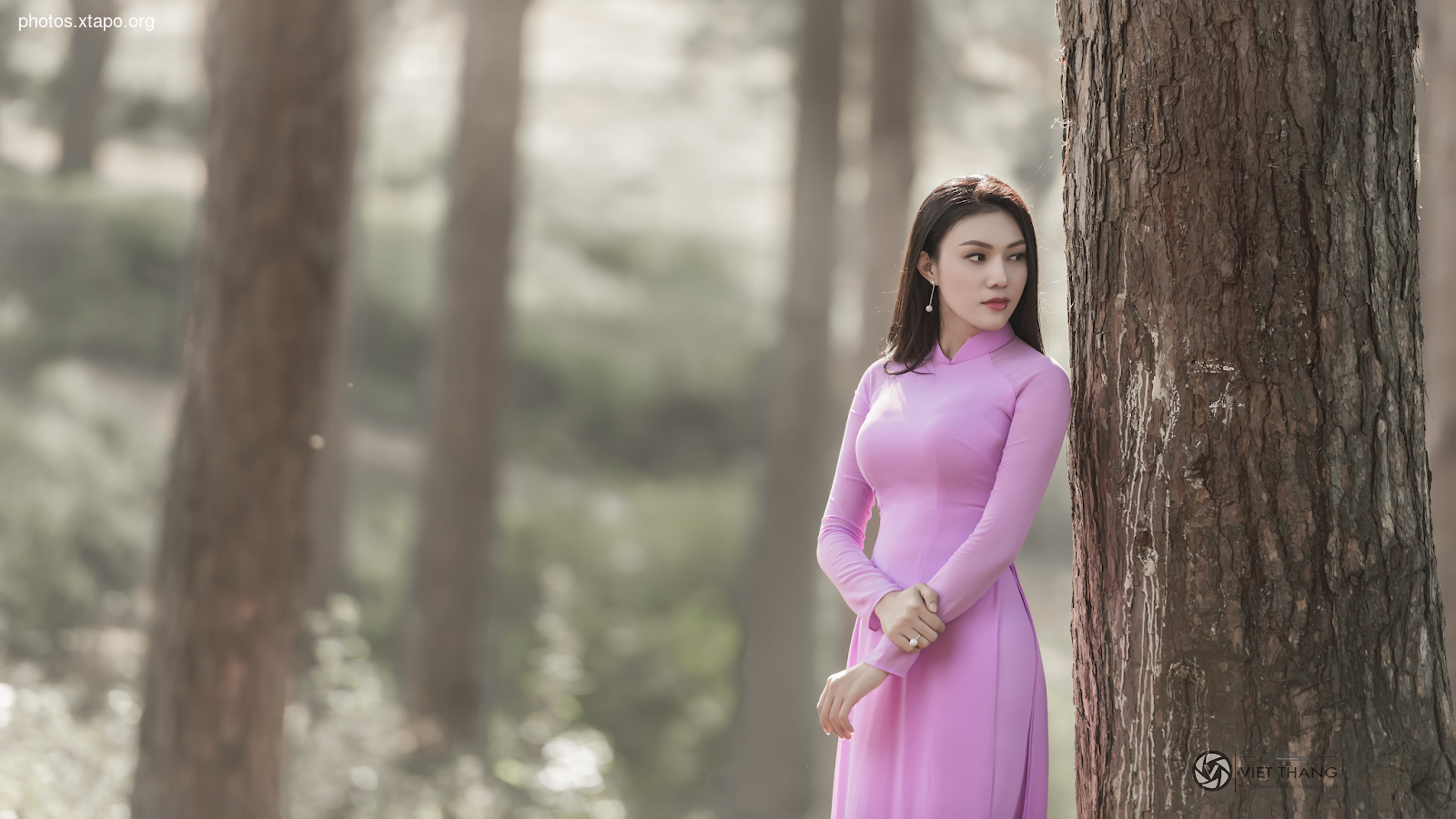 What does girls wear in purple ao dai?