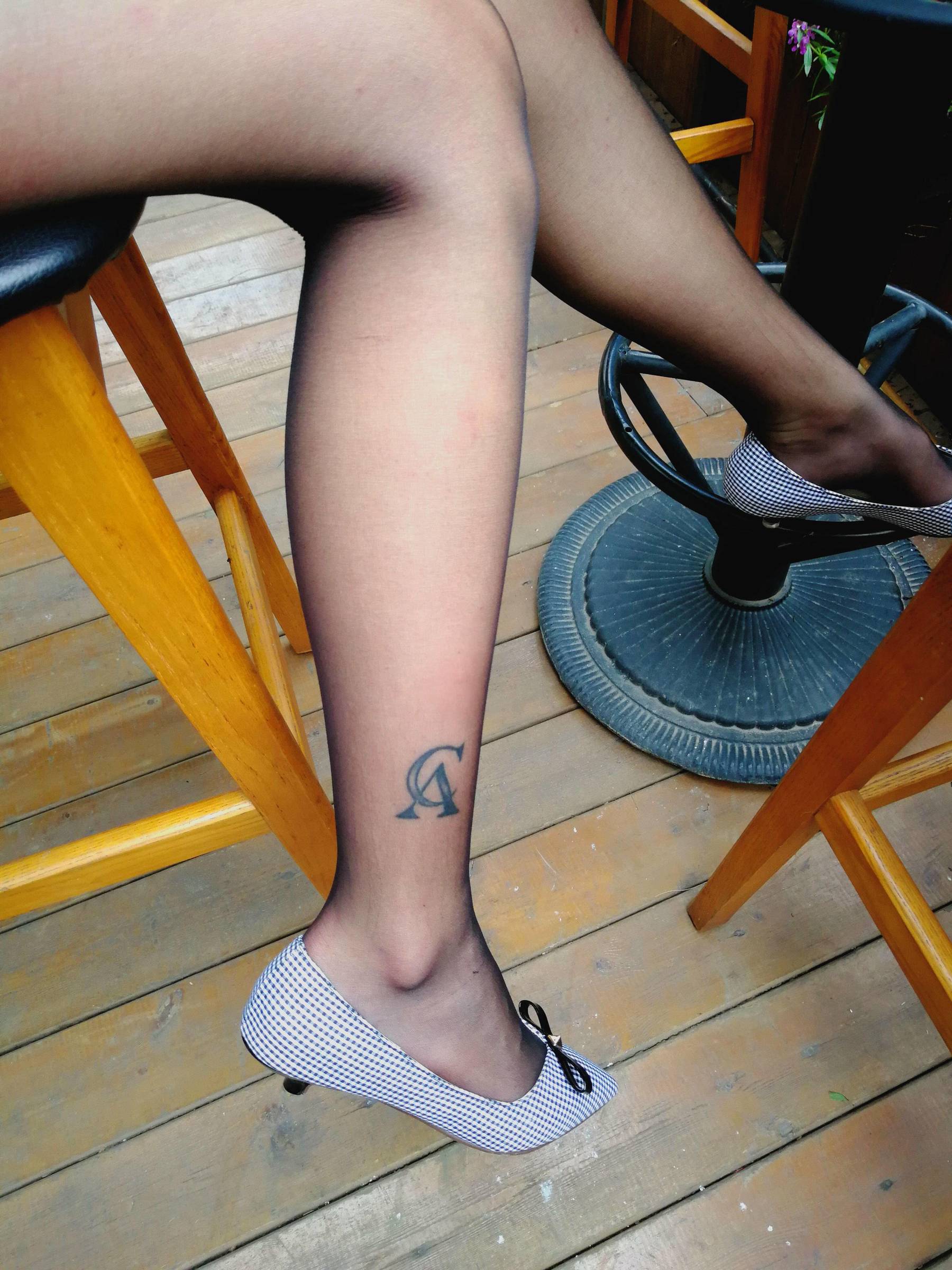 Silk Foot Bento 110 Xiaoxiao Outdoor Black Silk Flat Shoes IESS is thinking about it