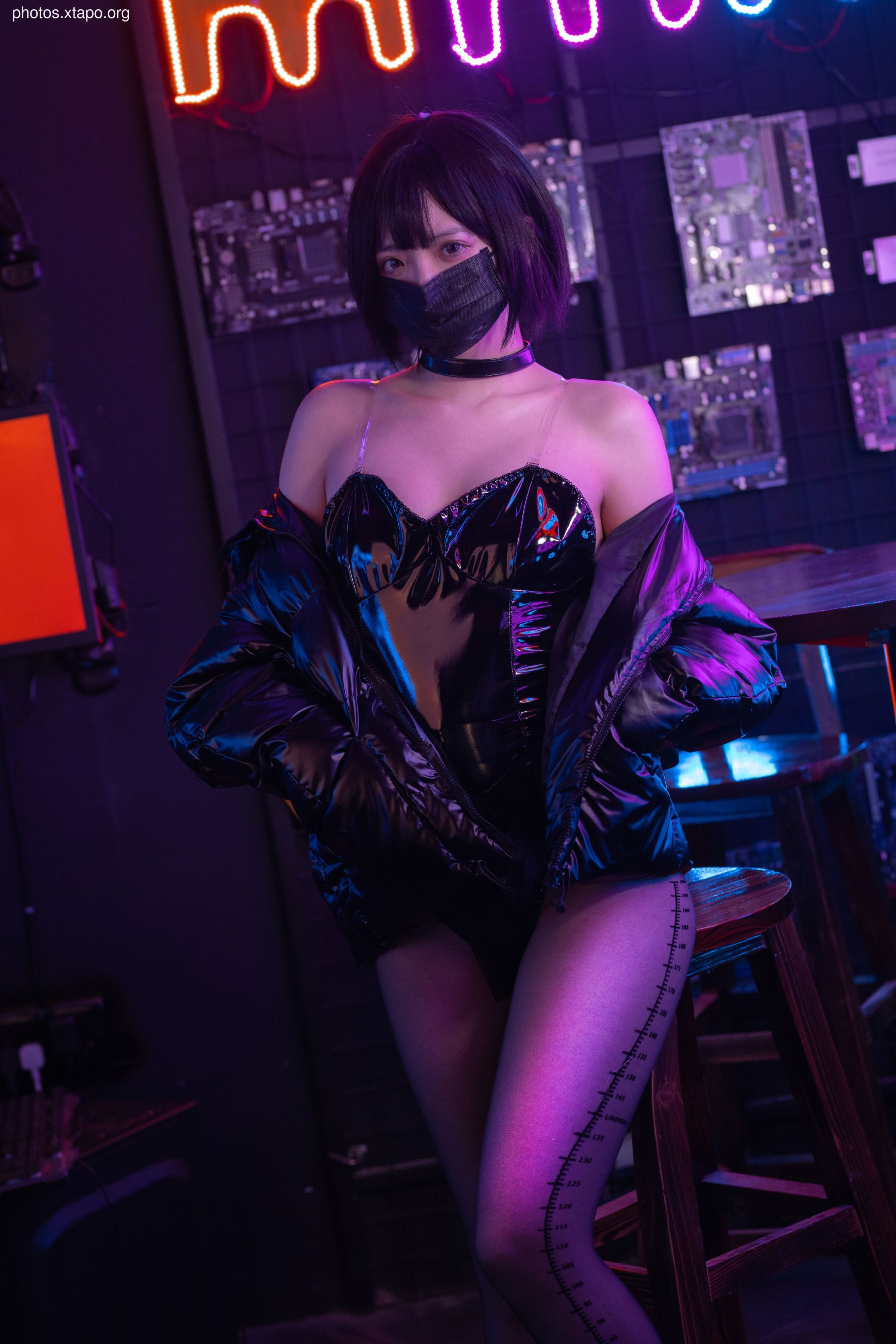 Crazy Cat Caibo Girl 40P-812MB